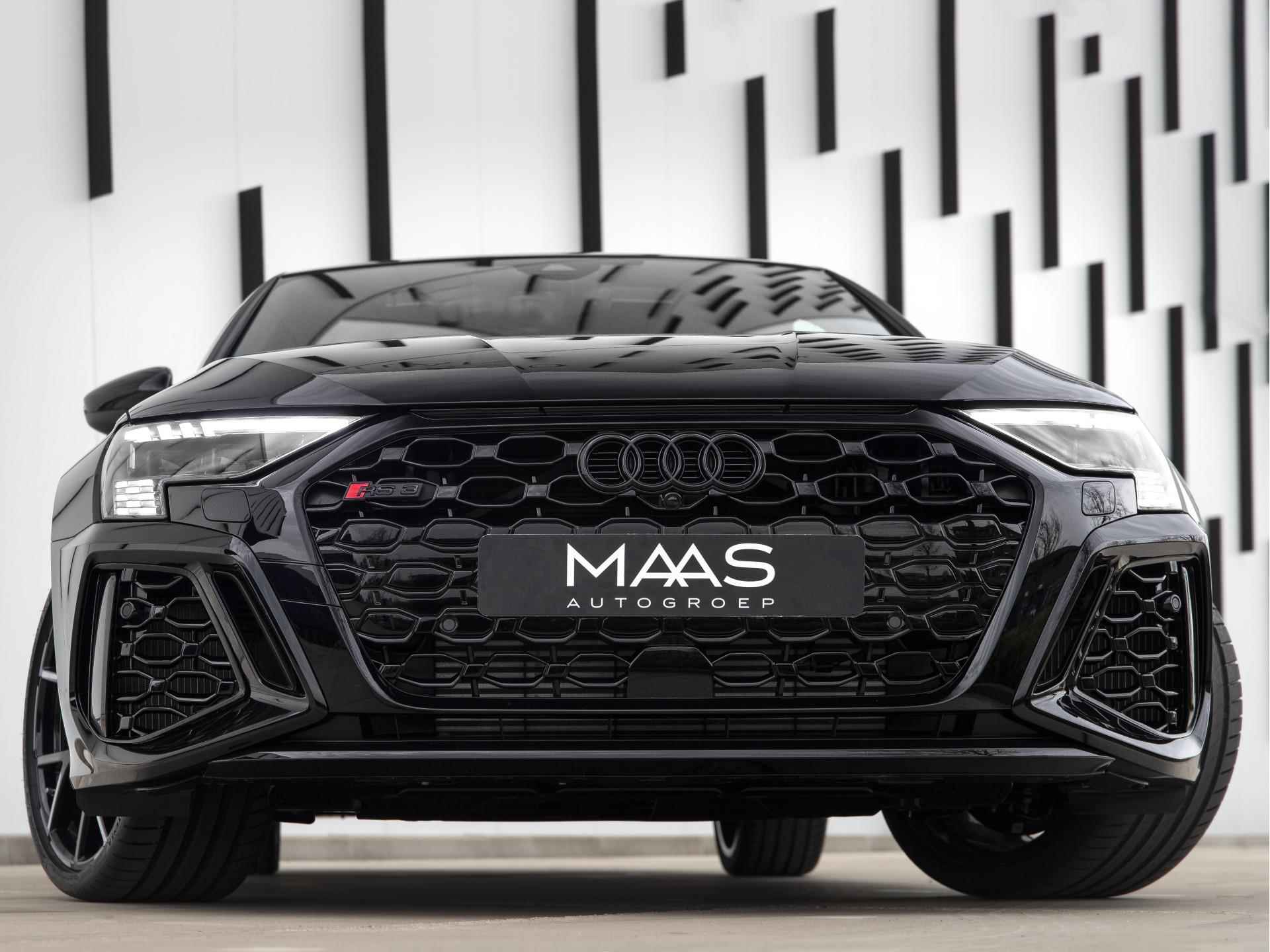 Audi RS3 Limousine RS 3 Quattro 2.5 TFSI 400 PK | 280 km/h | RS-Sportuitlaat & RS Adaptief Onderstel | Panorama-glasdak | Stoelbekleding van leder | Bang & olufsen sound system | Matrix led-koplampen | - 11/49