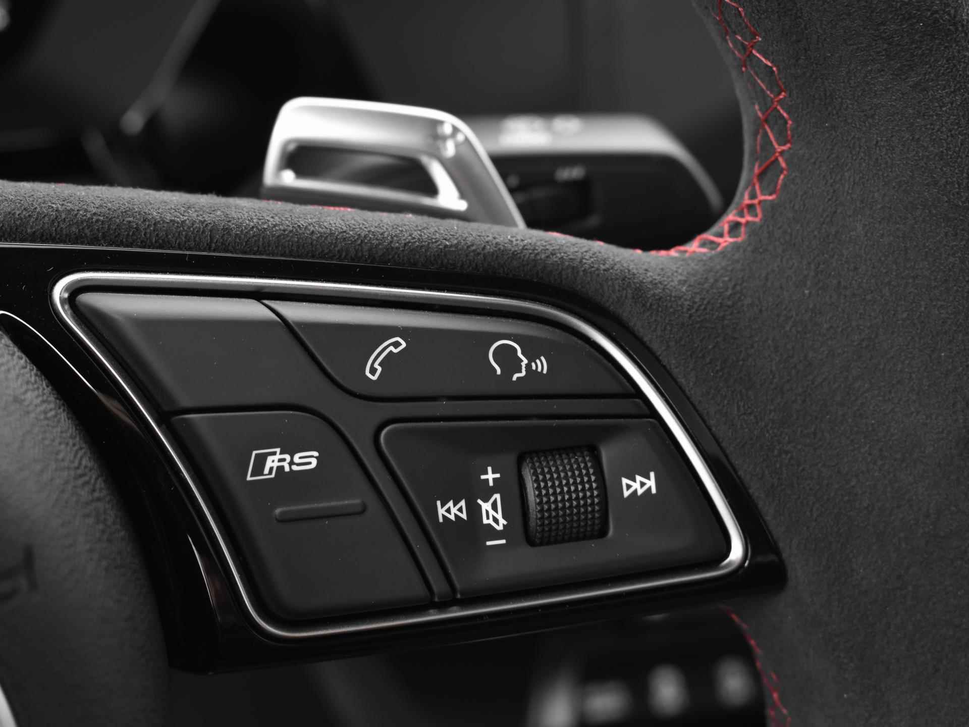 Audi RS3 Limousine RS 3 Quattro 2.5 TFSI 400 PK | 280 km/h | RS-Sportuitlaat & RS Adaptief Onderstel | Panorama-glasdak | Stoelbekleding van leder | Bang & olufsen sound system | Matrix led-koplampen | - 34/49