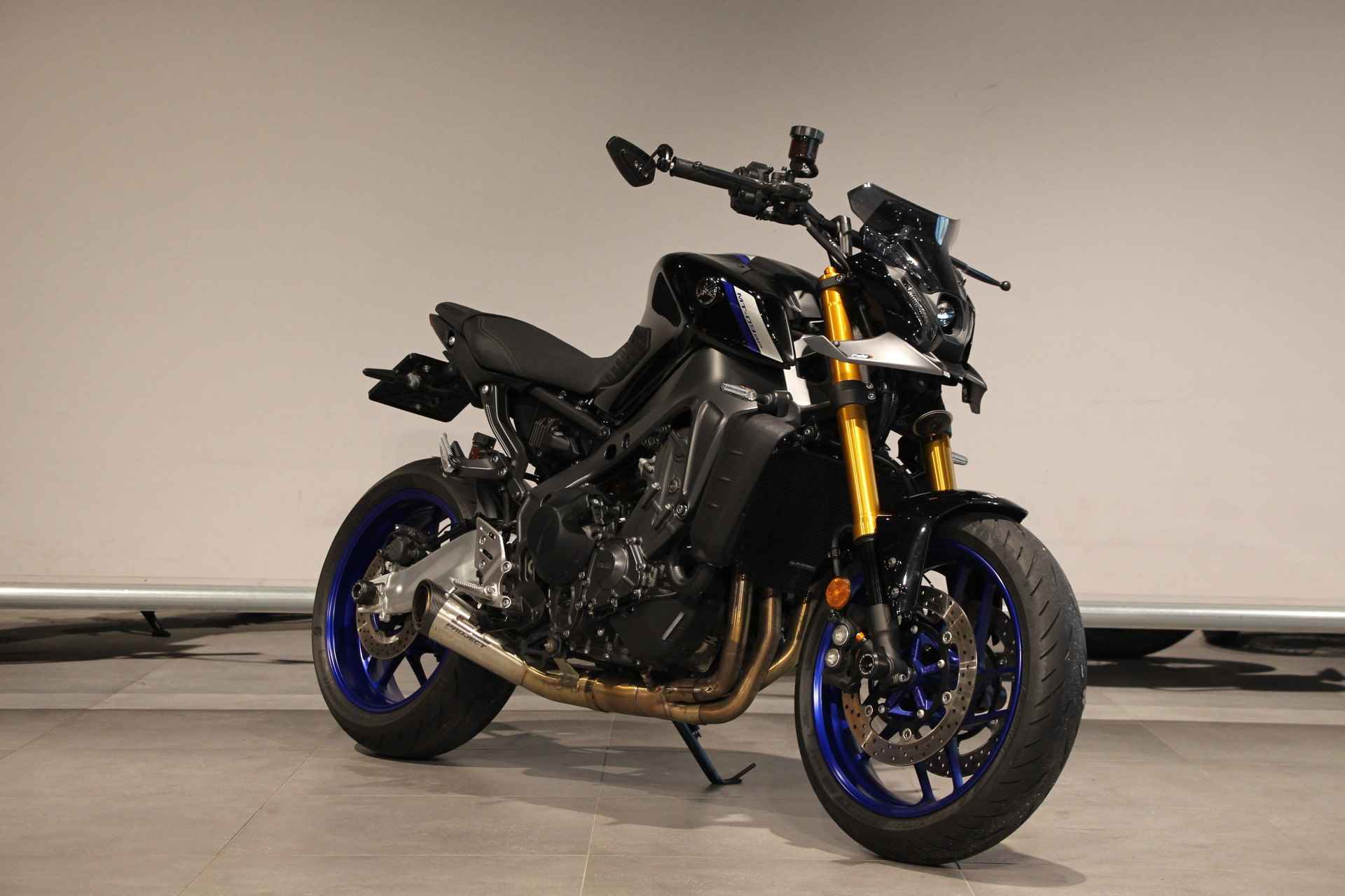 Yamaha MT-09 SP - 2/17