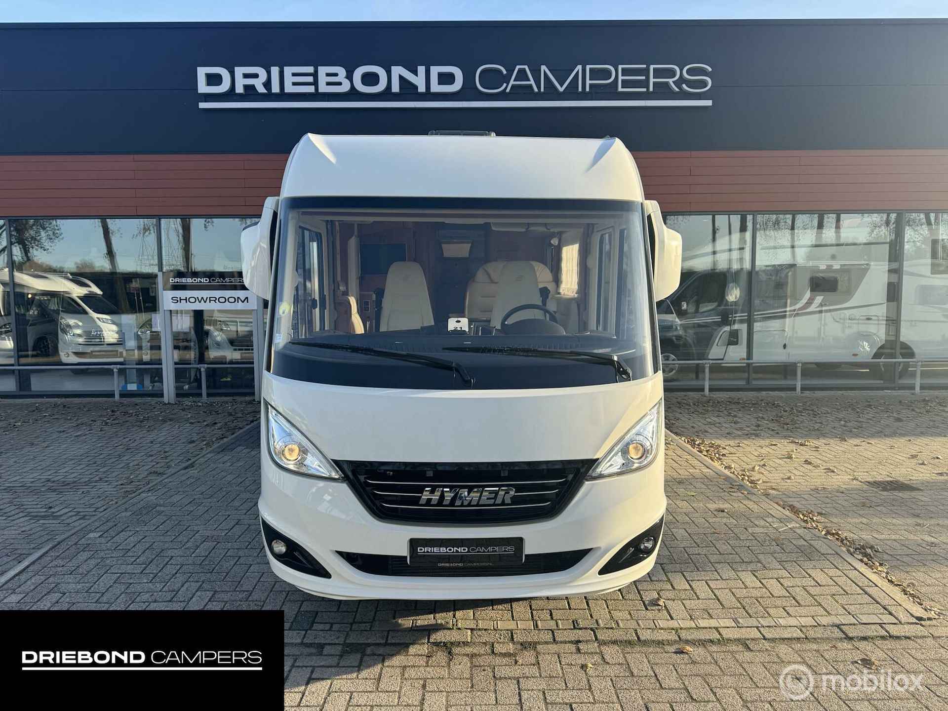 Hymer B678 DL Enkele Bedden Hefbed Zonnepanelen Grote Garage - 2/30