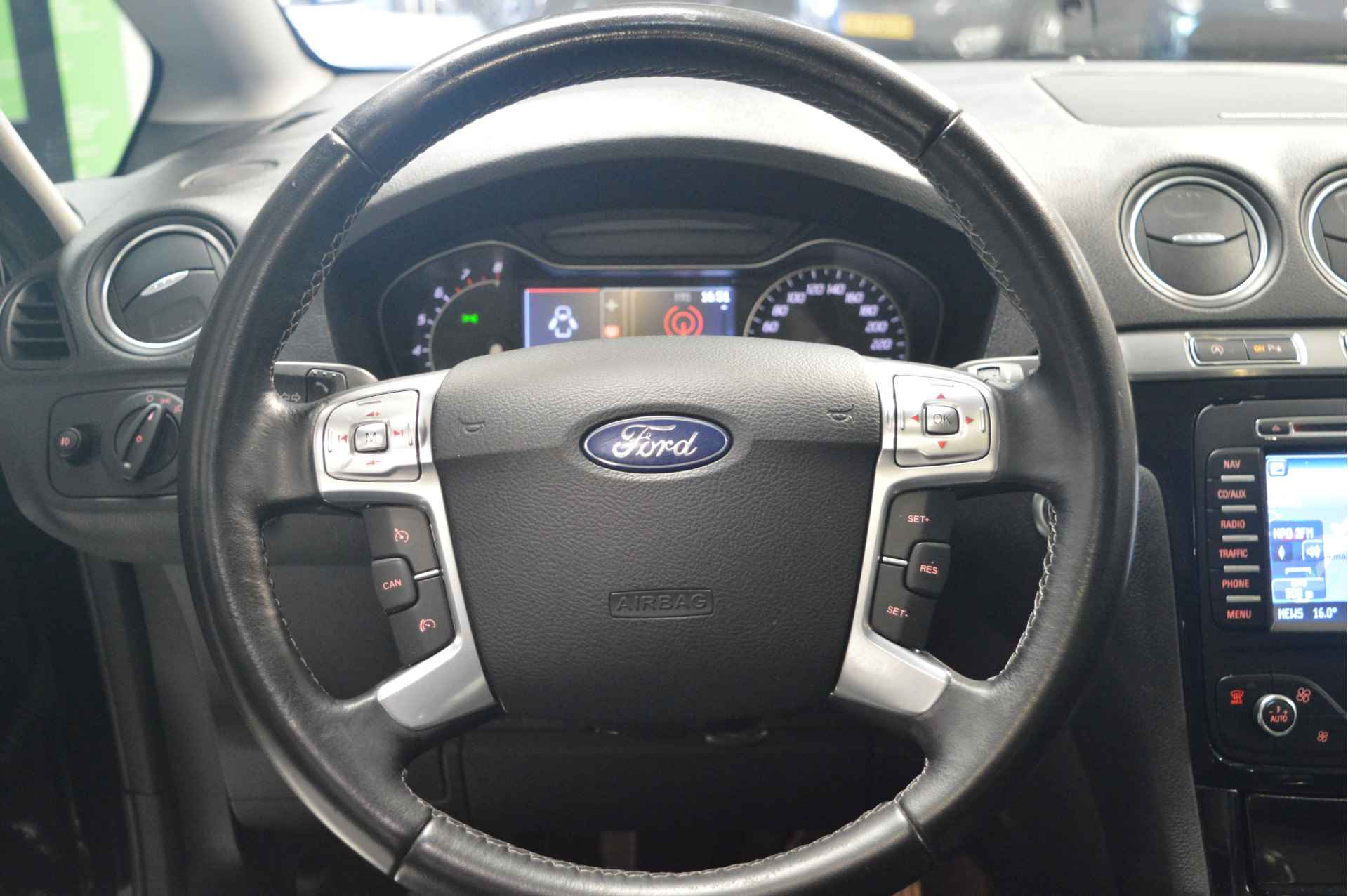 Ford S-Max 1.6 EcoBoost Platinum // NAVI // CLIMA // CRUISE // PANO // PDC // TREKHAAK // - 19/28