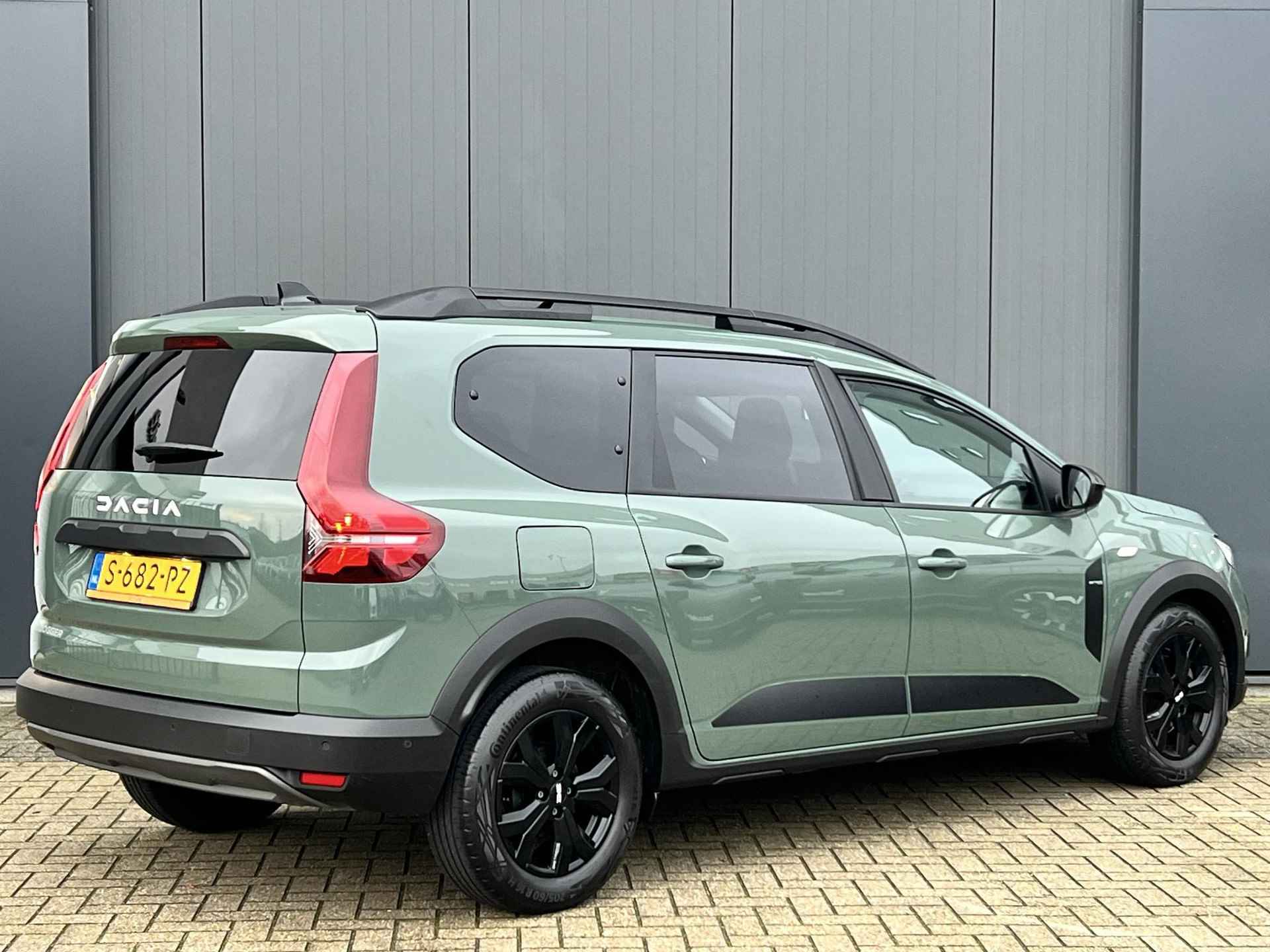 Dacia Jogger 1.0 TCe 110 Extreme 7p. | Camera | Dodehoek Assist | Navigatie | Parkeersensoren V&A | Keyless entry - 14/24