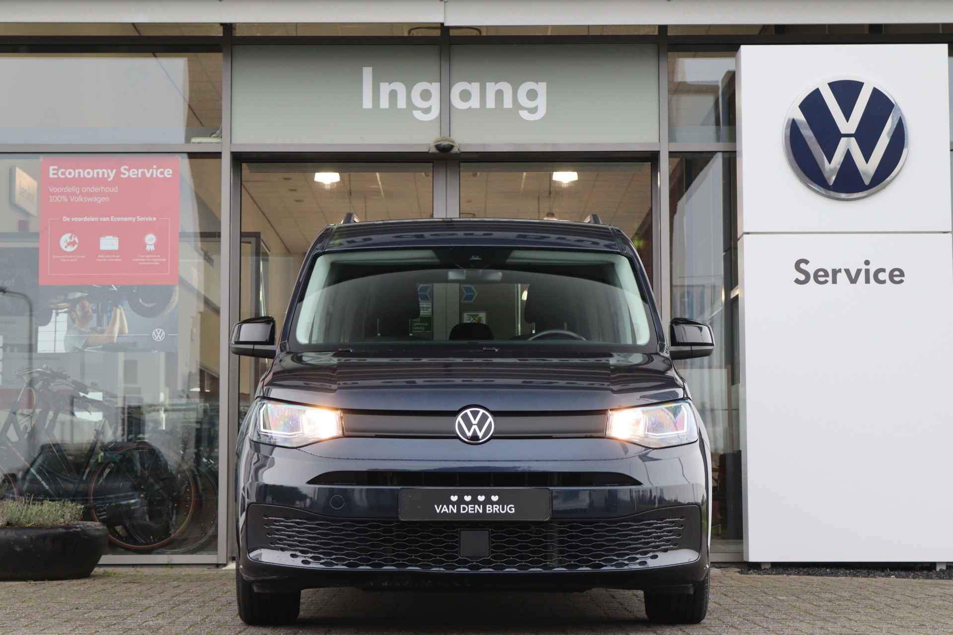 Volkswagen Caddy 2.0 TDI 122 pk DSG 5p | Navigatie | App Connect | Climatronic | PDC Achter | Bluetooth | 2 Schuifdeuren | - 4/35