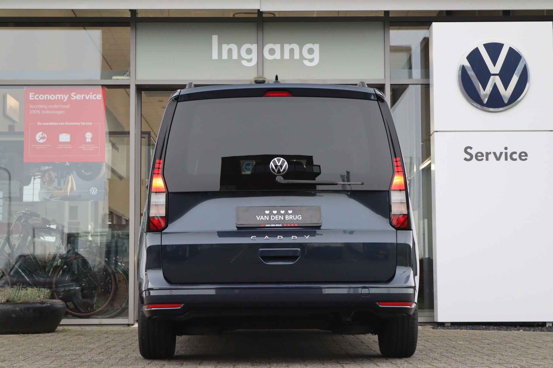 Volkswagen Caddy 2.0 TDI 122 pk DSG 5p | Navigatie | App Connect | Climatronic | PDC Achter | Bluetooth | 2 Schuifdeuren | - 8/35