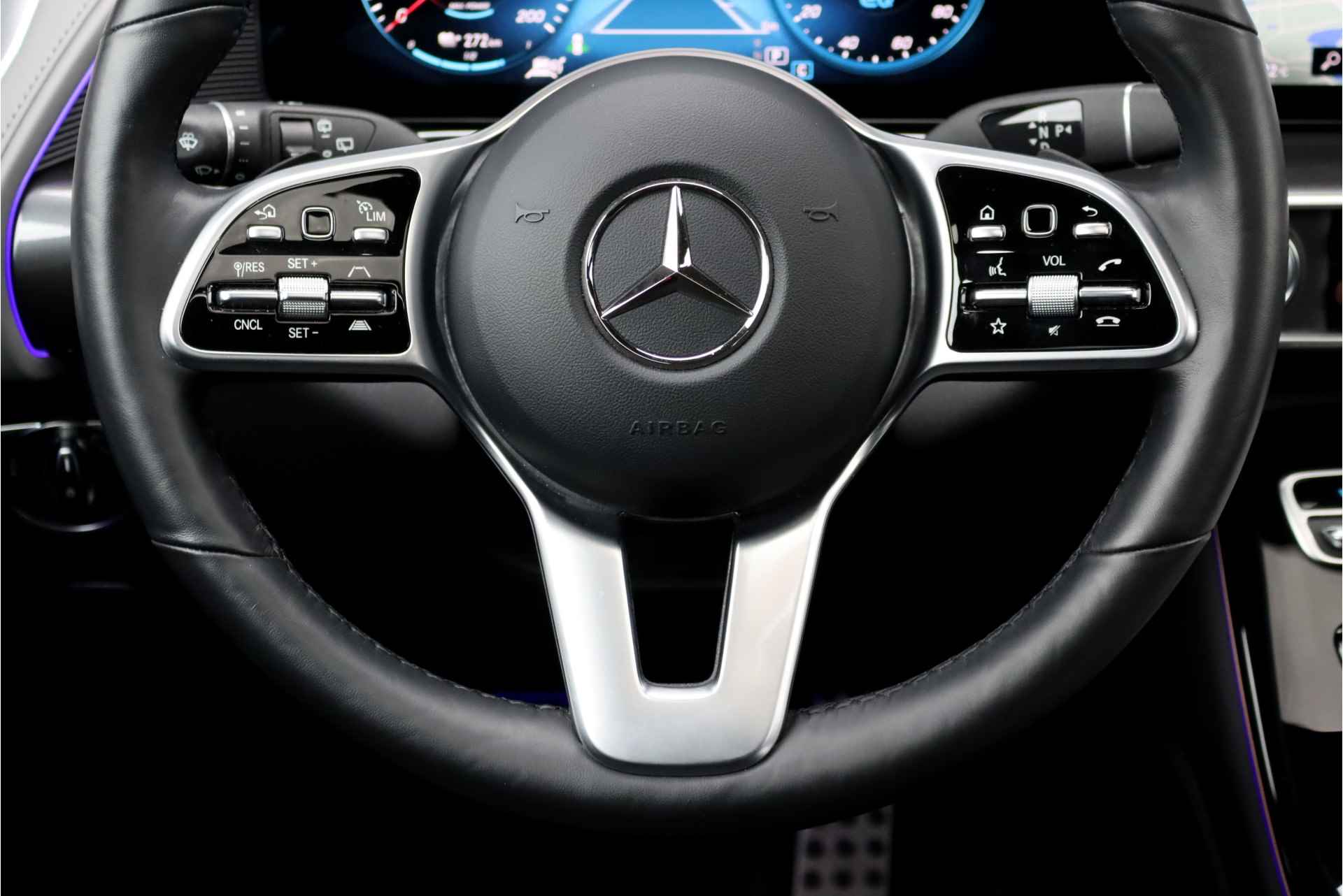 Mercedes-Benz EQC 400 4MATIC AMG Line 80 kWh, 45.000,- Ex BTW, Schuif-/Kanteldak, Surround Camera, Memory, Leder, Keyless Go, Stuurwielverwarming, Distronic+, Augmented Reality, Voorklimatisering, Etc. - 30/46