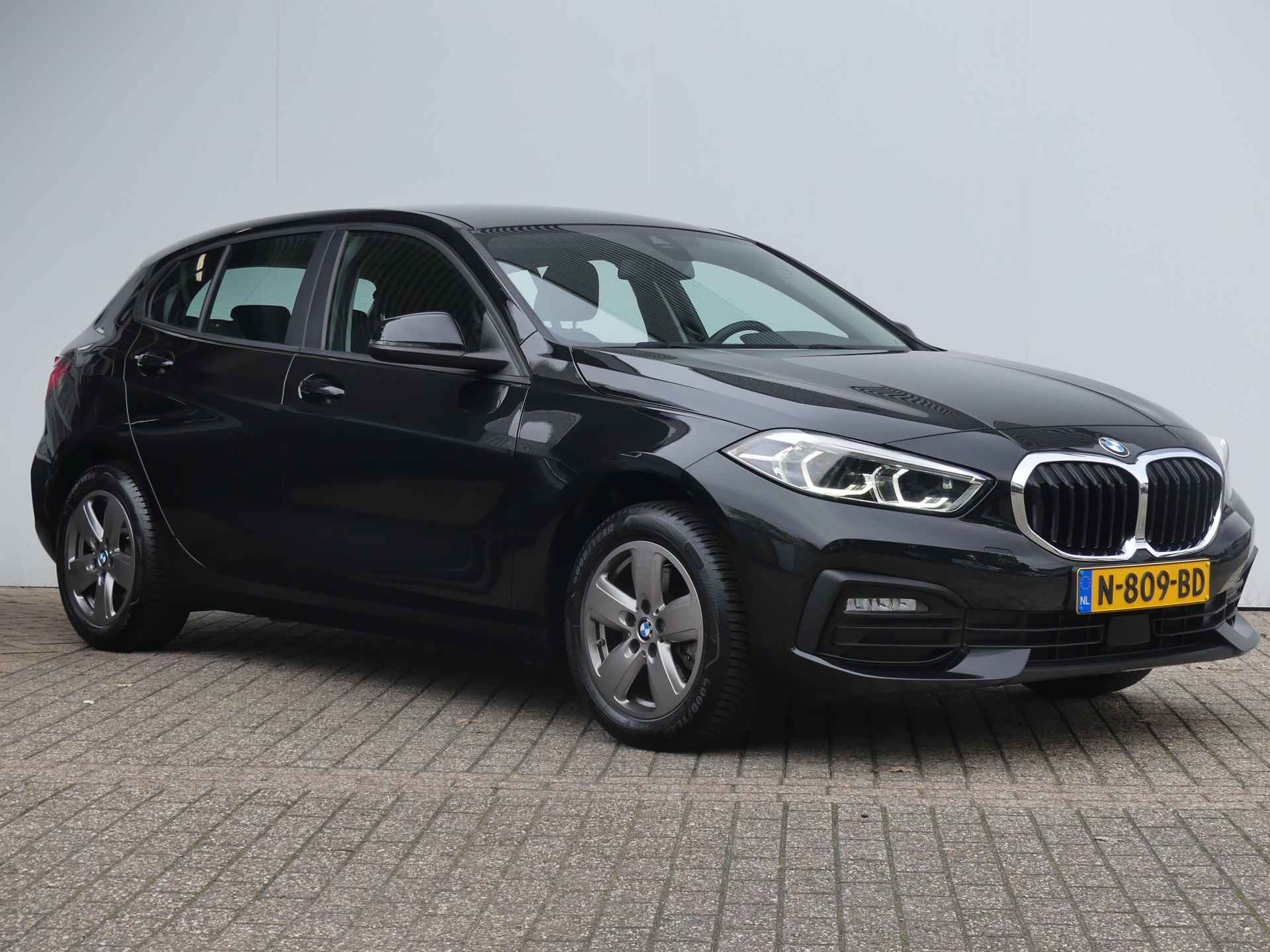 BMW 1-serie 118i Business Edition Automaat | NAVI | APPLE CARPLAY/ANDROID AUTO | - 5/36