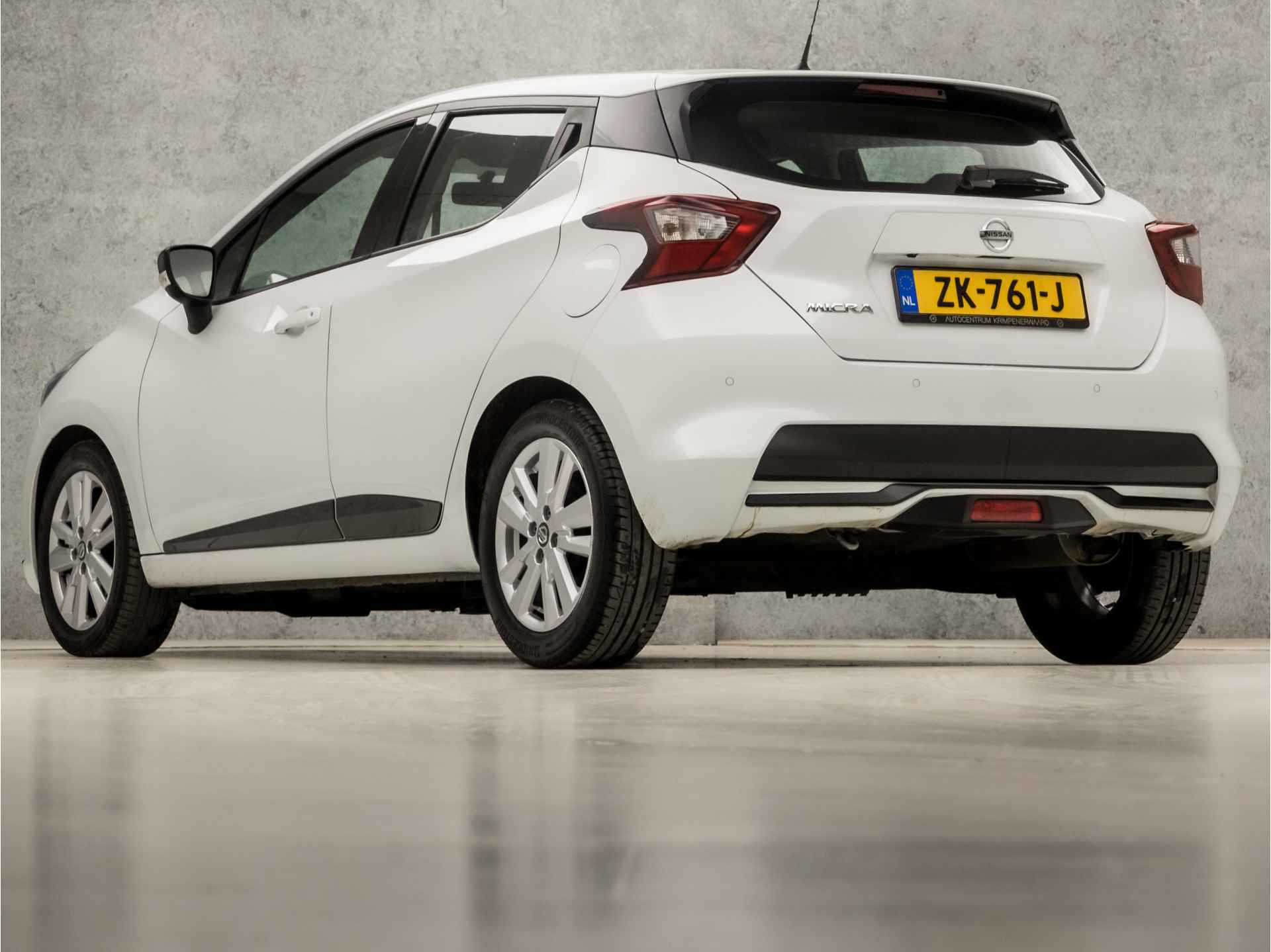 Nissan Micra 1.0 IG-T N-Connecta (APPLE CARPLAY, NAVIGATIE, NAP, CAMERA, DAB+, SPORTSTOELEN, PARKEERSENSOREN, CRUISE, LM VELGEN, NIEUWE APK, NIEUWSTAAT) - 3/32