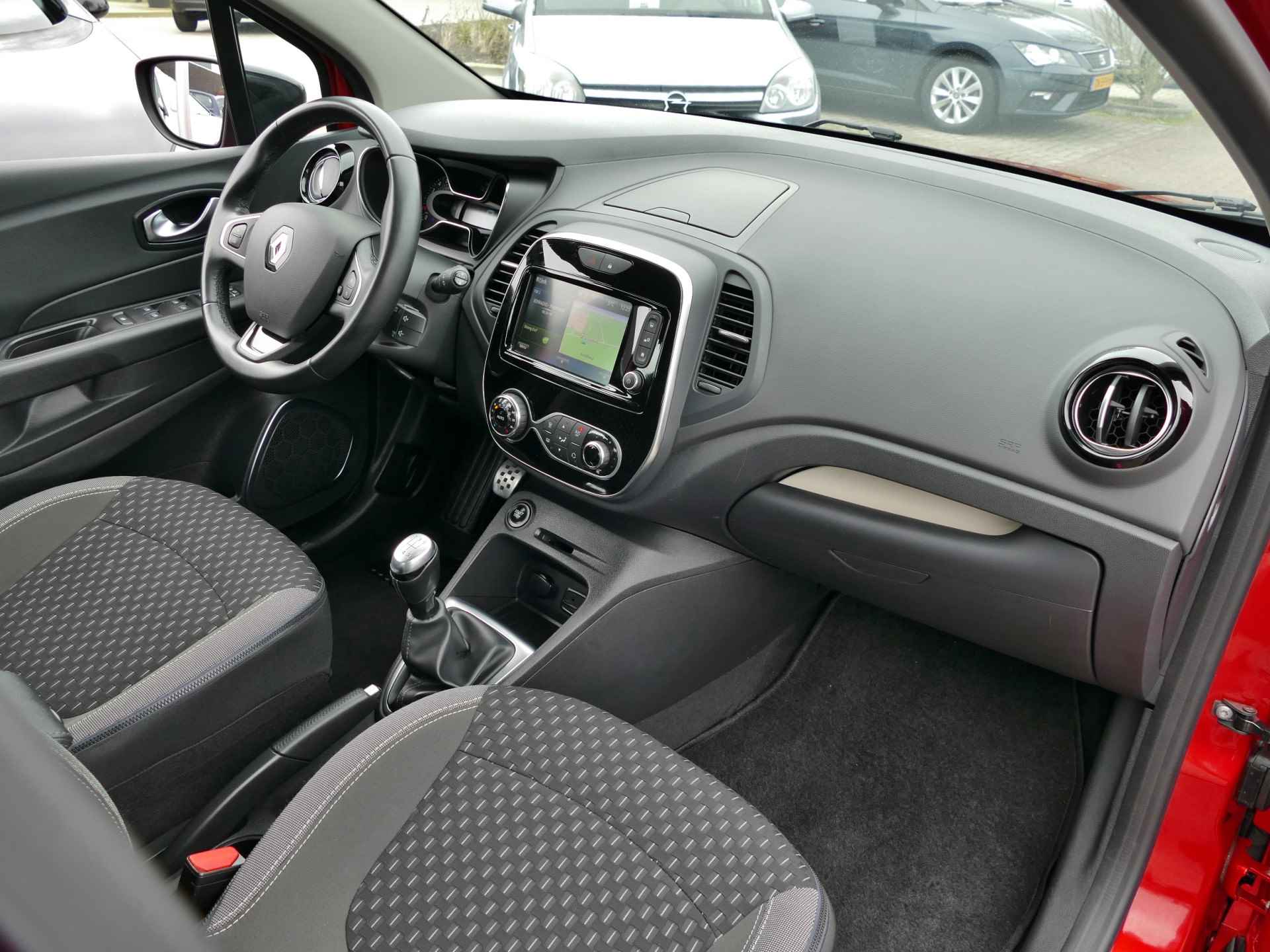 Renault Captur 0.9 TCe Intens | parkeerassistent | camera | Apple CarPlay/Android auto | all-season-banden - 33/49