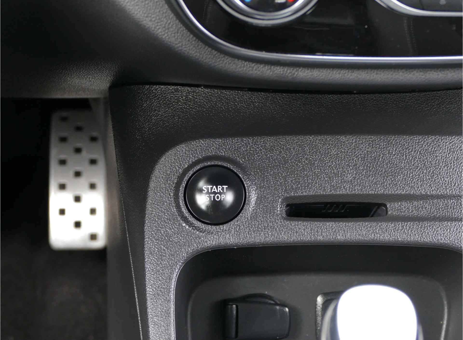 Renault Captur 0.9 TCe Intens | parkeerassistent | camera | Apple CarPlay/Android auto | all-season-banden - 40/49