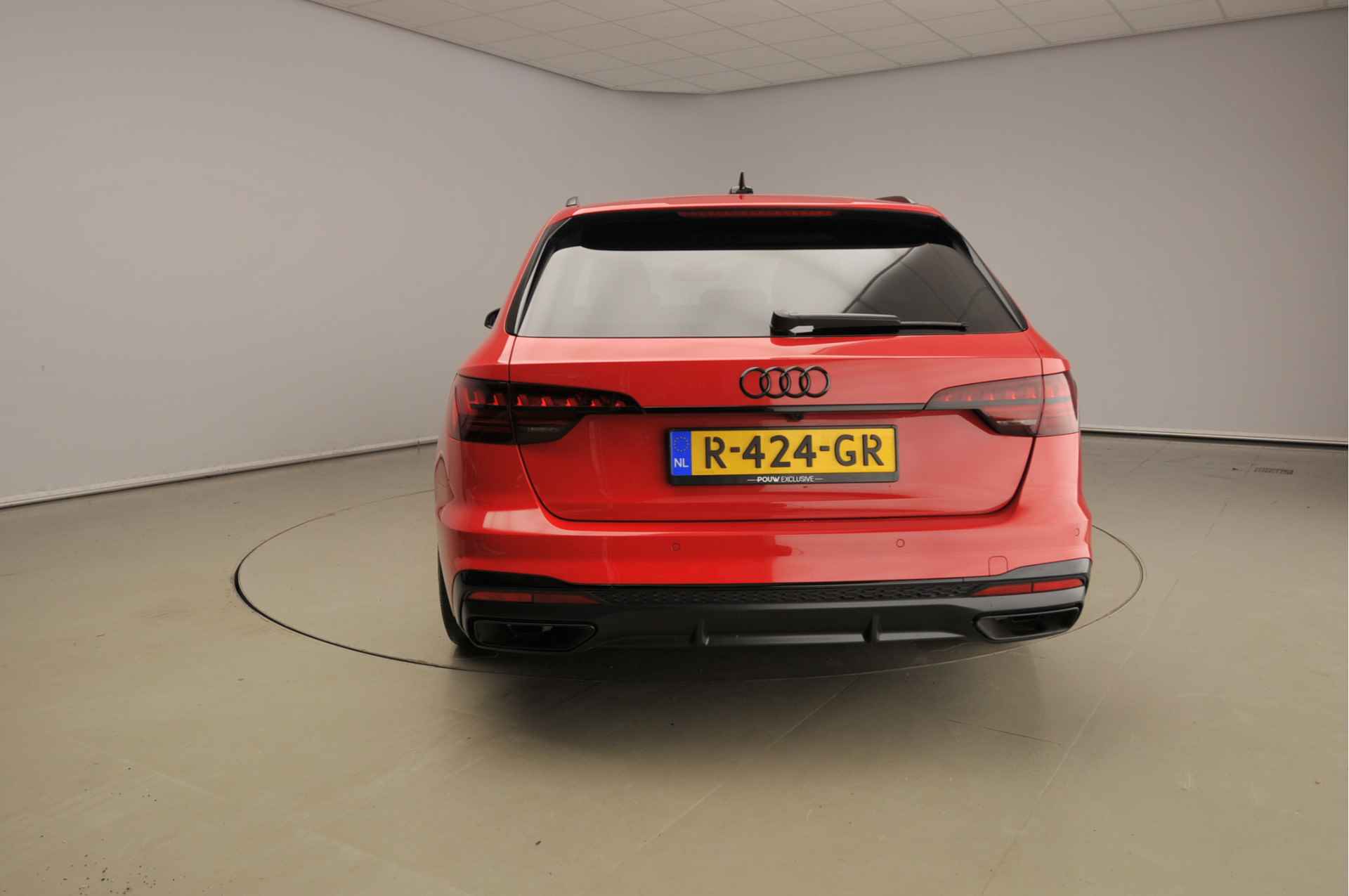 Audi A4 Avant 35 TFSI S edition Competition S Line S-Tronic MHEV B&O Premium 3D / Zwart optiek / MMI Plus - 3/37
