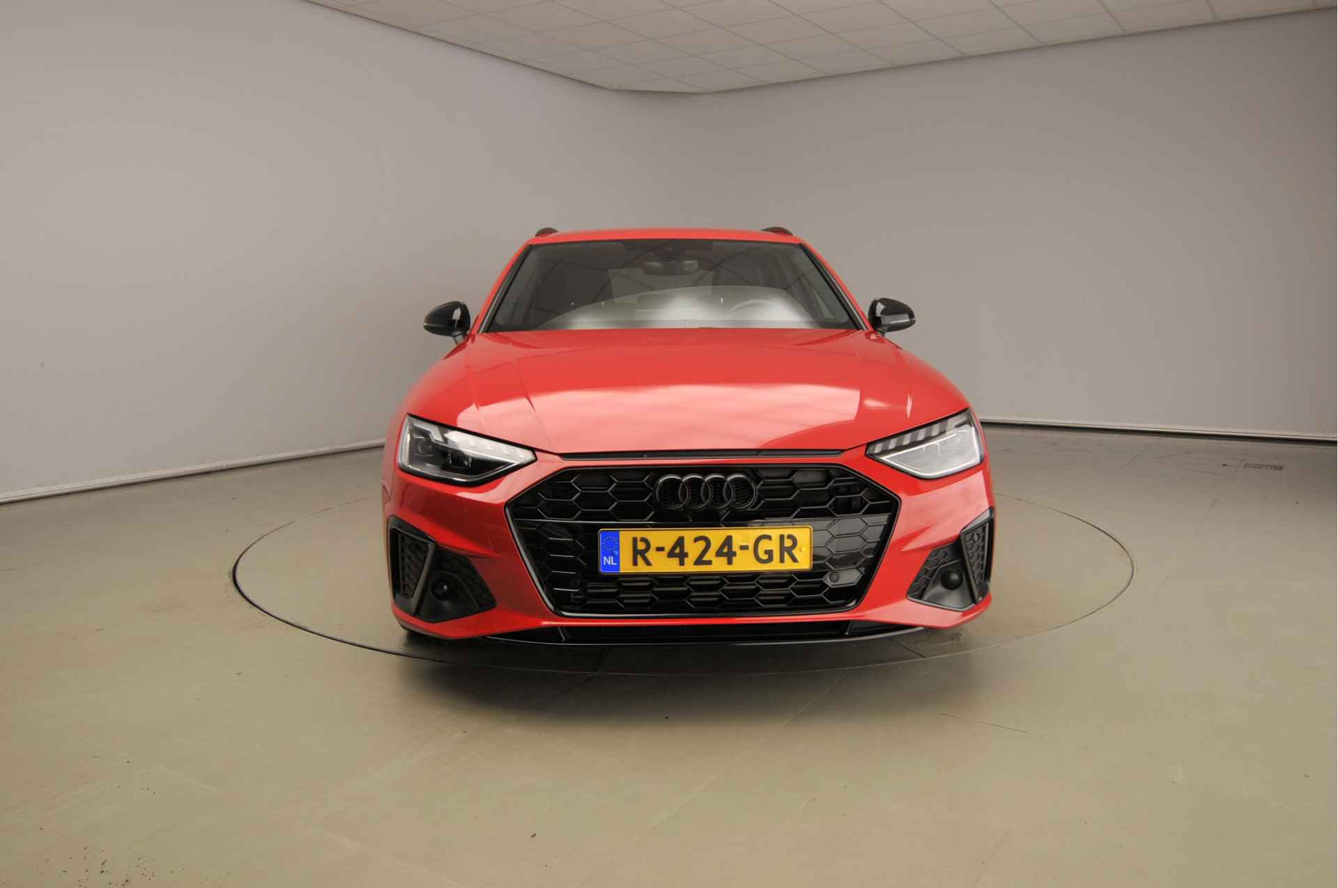 Audi A4 Avant 35 TFSI S edition Competition S Line S-Tronic MHEV B&O Premium 3D / Zwart optiek / MMI Plus - 5/37