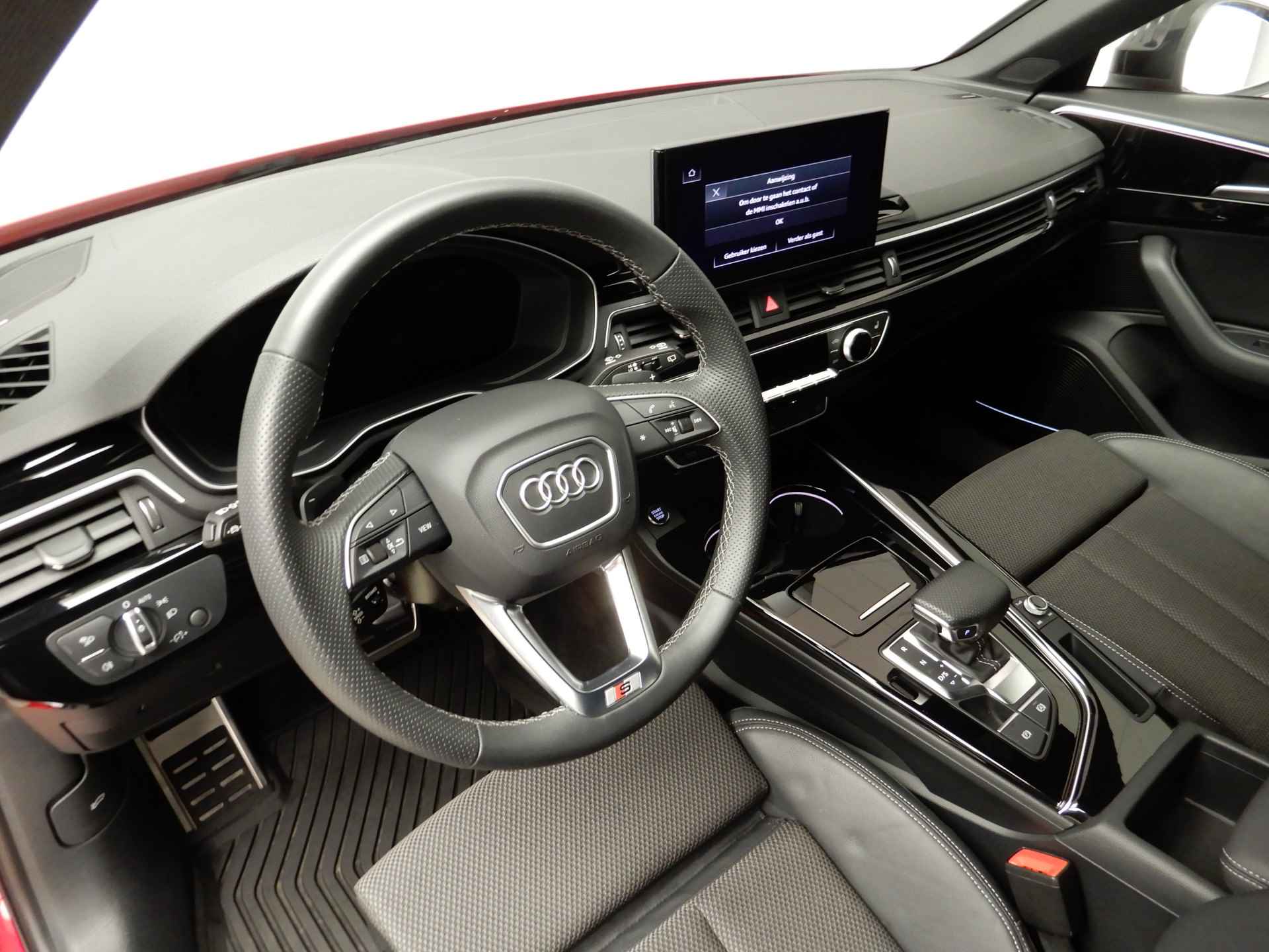 Audi A4 Avant 35 TFSI S edition Competition S Line S-Tronic MHEV B&O Premium 3D / Zwart optiek / MMI Plus - 6/37
