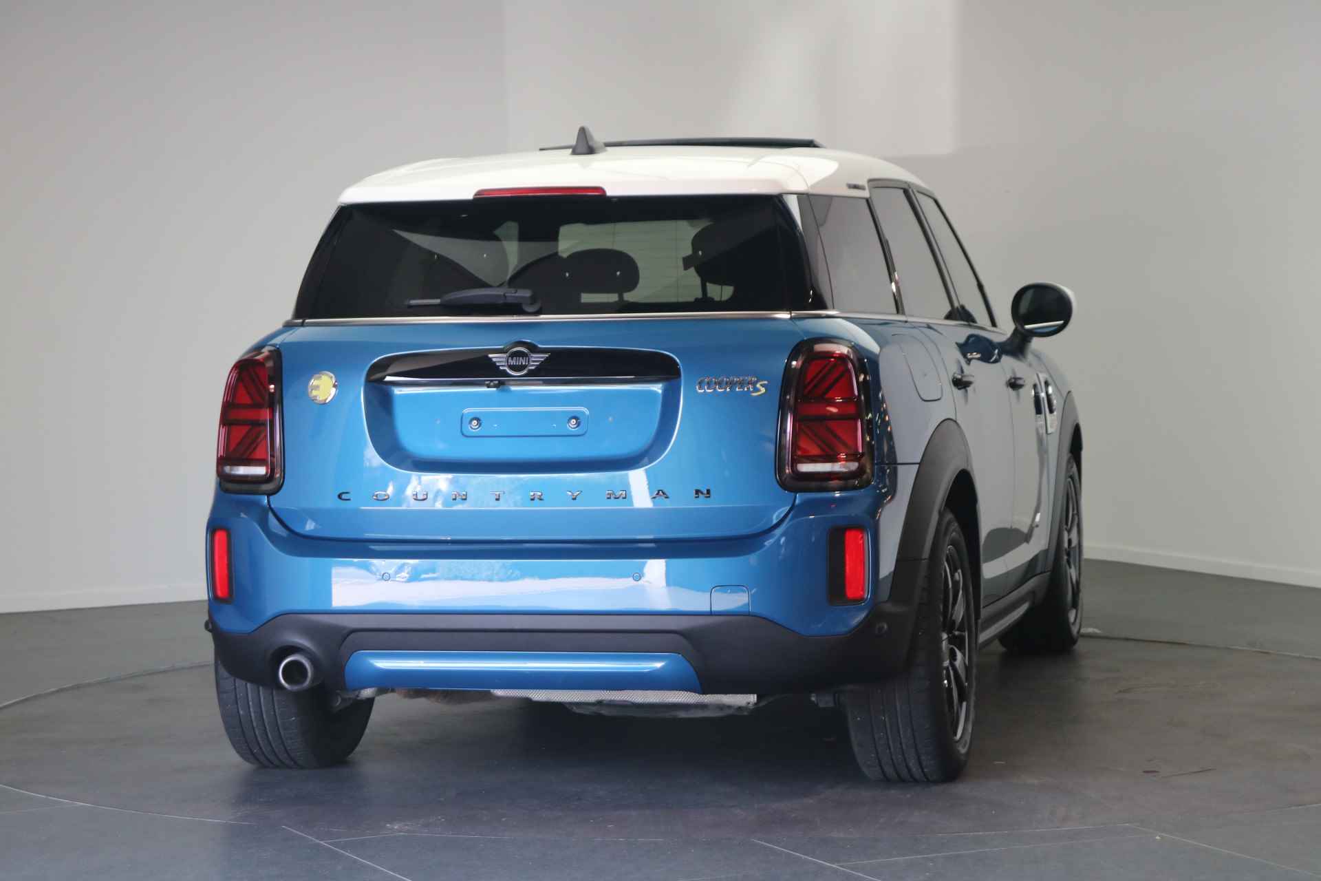 MINI Countryman Cooper S E ALL4 Automaat / Panoramadak / Achteruitrijcamera / Comfort Access / Stoelverwarming / Head-Up / Cruise Control / Park Assistant - 4/22