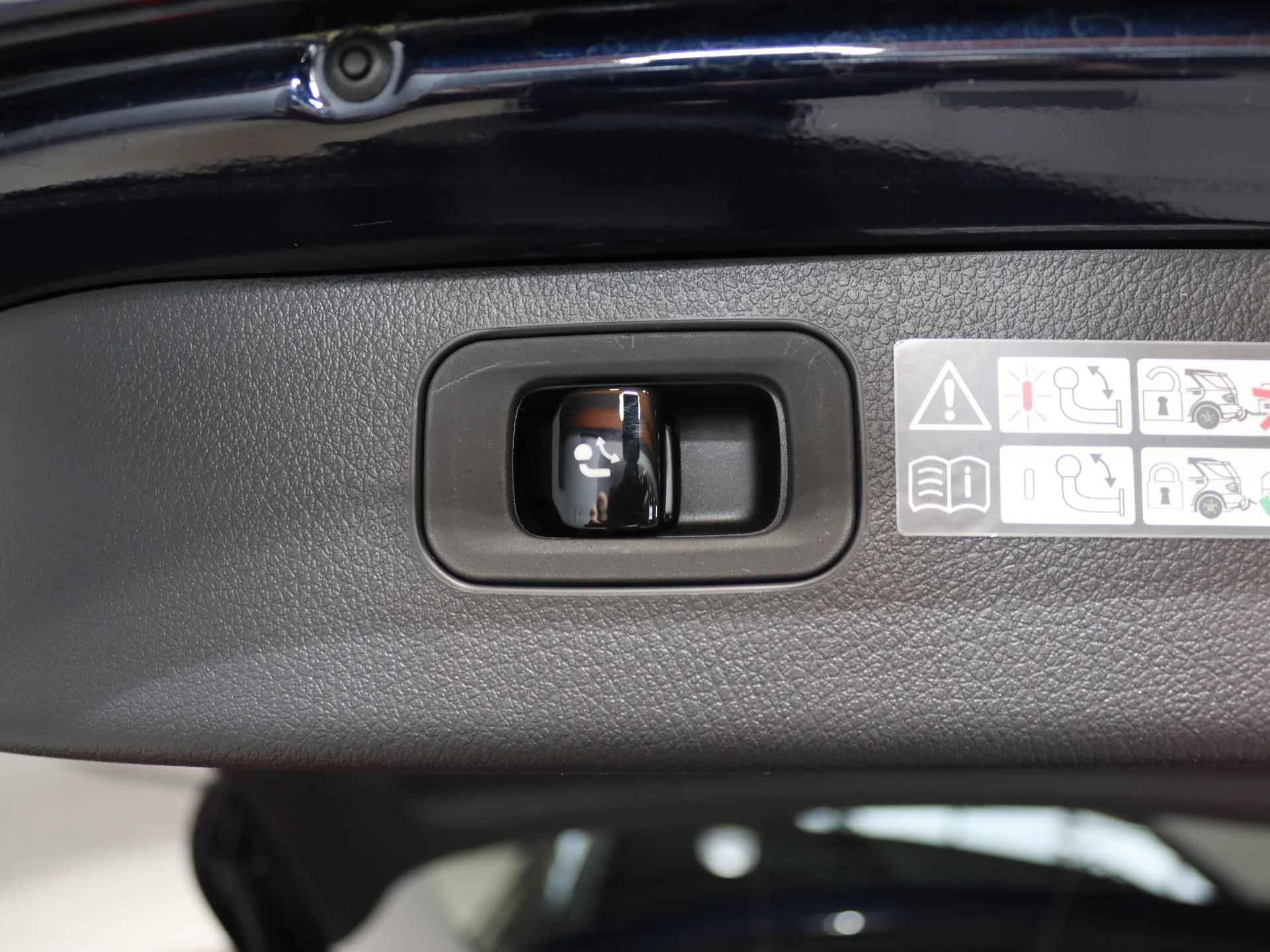 Mercedes-Benz C-klasse Estate 300 e AMG Line Limited | Panoramadak | Trekhaak | Digital Light | 360 camera | Stuurverwarming | Dodehoekasssistent | Elektr. Achterklep - 14/28