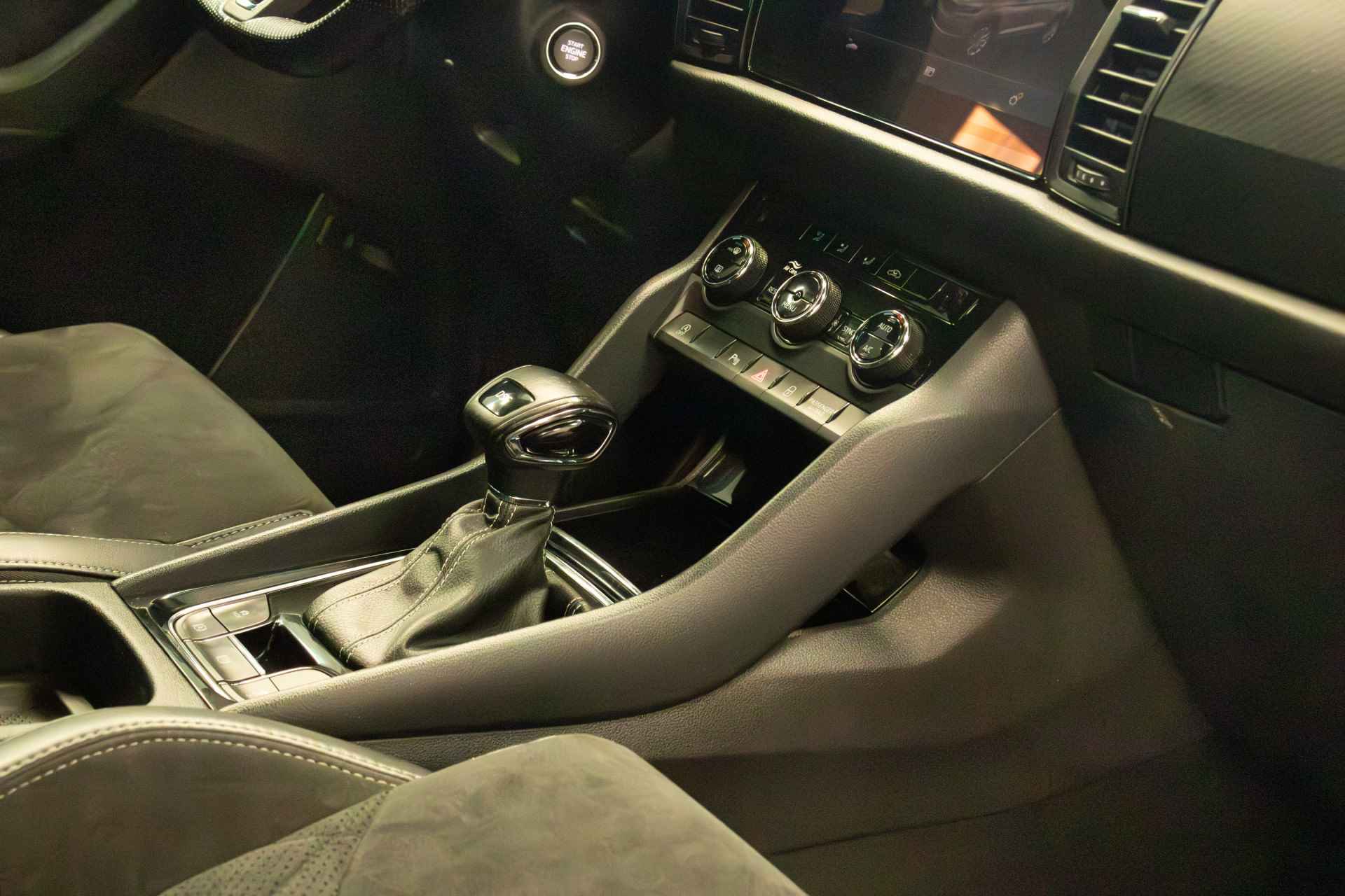 Škoda Kodiaq 1.5 TSI Sportline Business 7pers. Pano schuifdak Virtual cockpit Navigatie 19 inch LMV Canton audio - 36/37