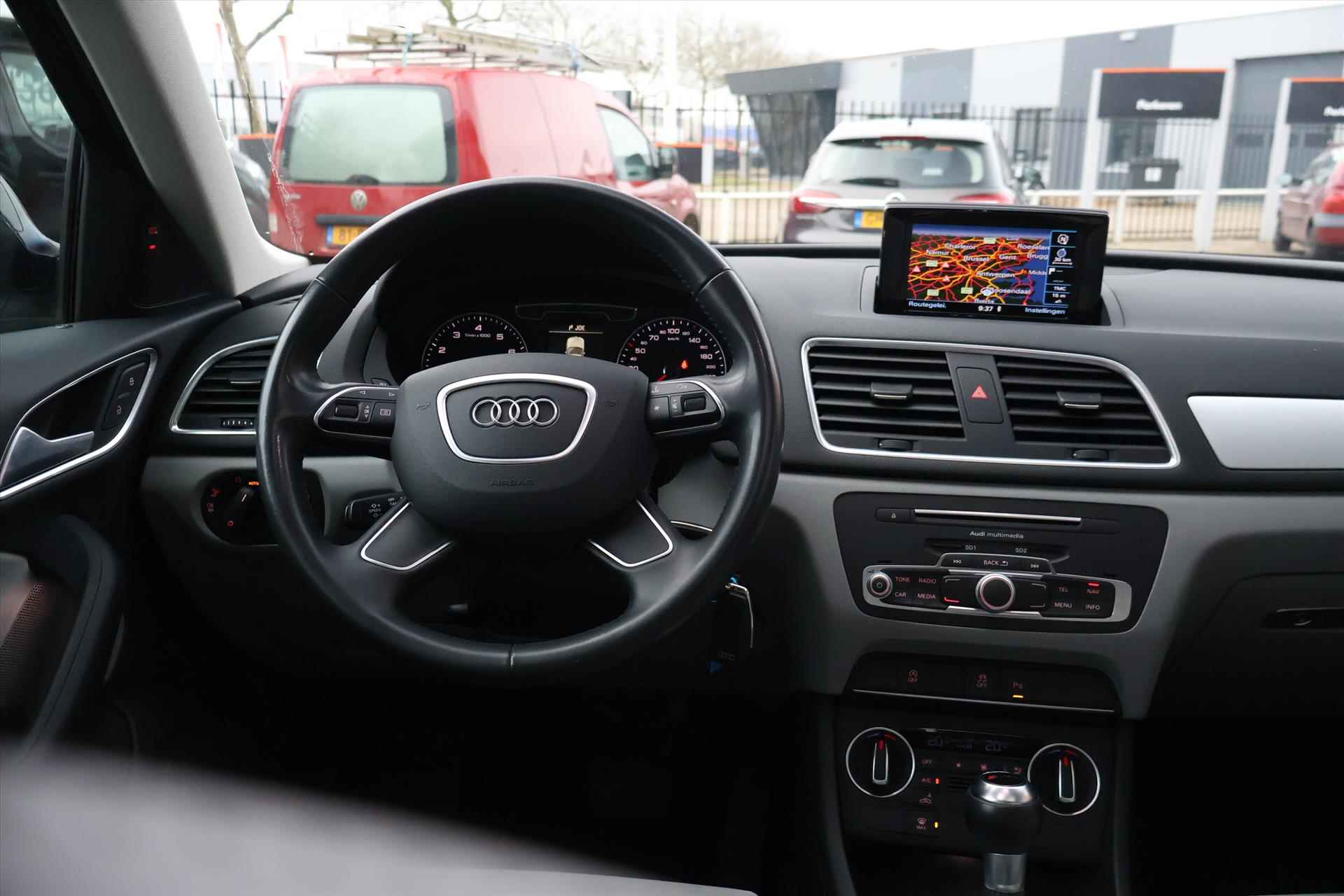 Audi Q3 1.4 TFSI S-Line 150PK | Pano | Camera | Dodehoekdetectie | Bi-Xenon | Sfeer  | Navi | Cruise | 1e Eigenaar - 6/39