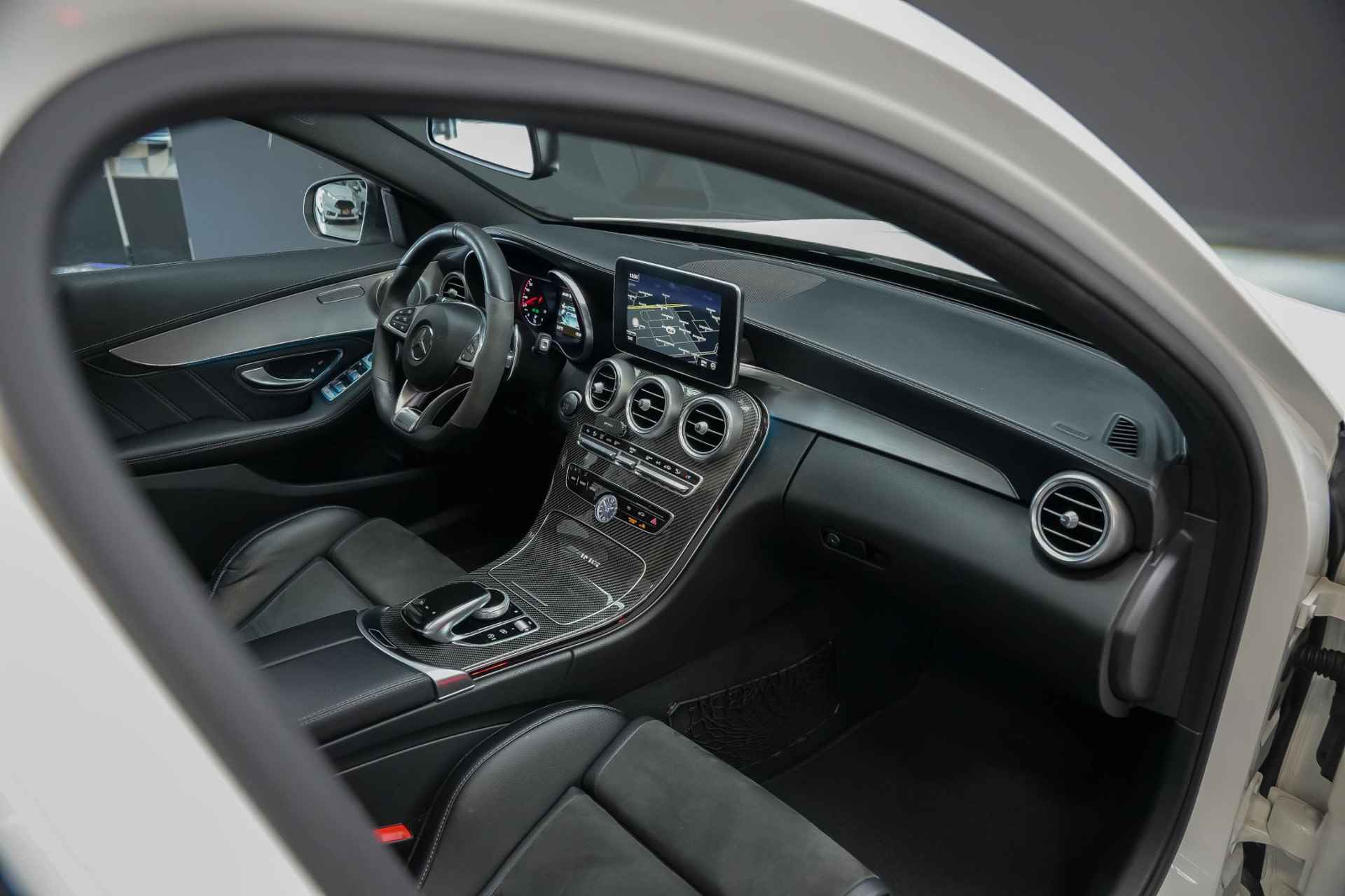 Mercedes-Benz C-klasse C63S AMG 510pk |keramische remmen|panoramdak|Burmester|bucket seats|IWC klok|360 camera|HUD|BLIS|parkeersensoren voor en achter|19"| - 4/42