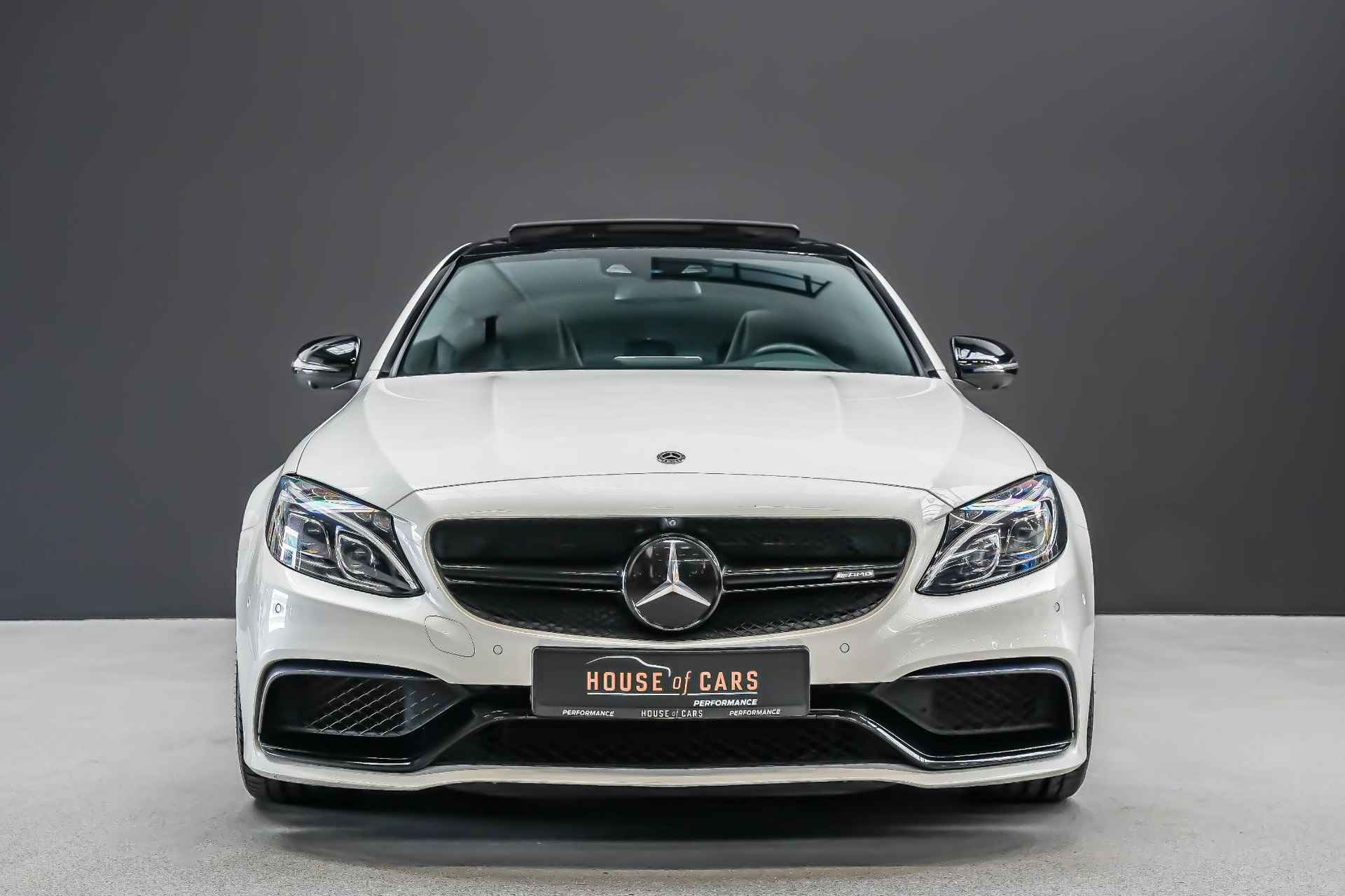 Mercedes-Benz C-klasse C63S AMG 510pk |keramische remmen|panoramdak|Burmester|bucket seats|IWC klok|360 camera|HUD|BLIS|parkeersensoren voor en achter|19"| - 35/42