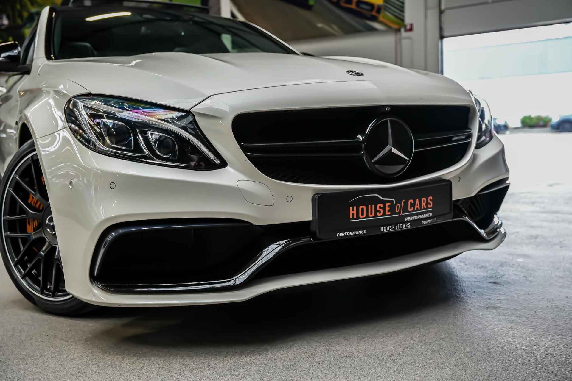 Mercedes-Benz C-klasse C63S AMG 510pk |keramische remmen|panoramdak|Burmester|bucket seats|IWC klok|360 camera|HUD|BLIS|parkeersensoren voor en achter|19"| - 41/42