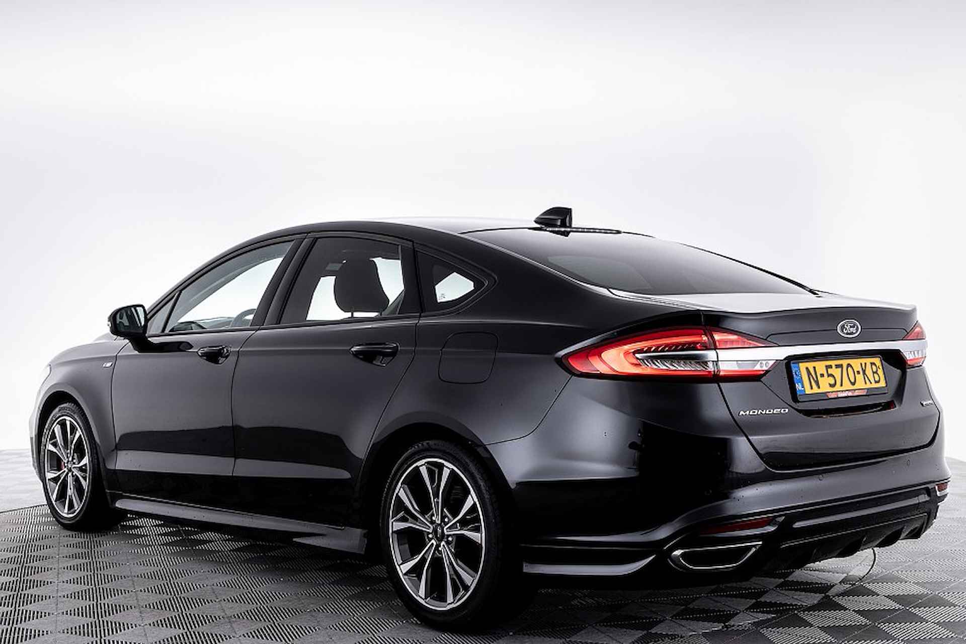 Ford Mondeo 2.0 IVCT HEV ST-Line Automaat | NAVI | Carplay ✅ 1e Eigenaar . - 2/22