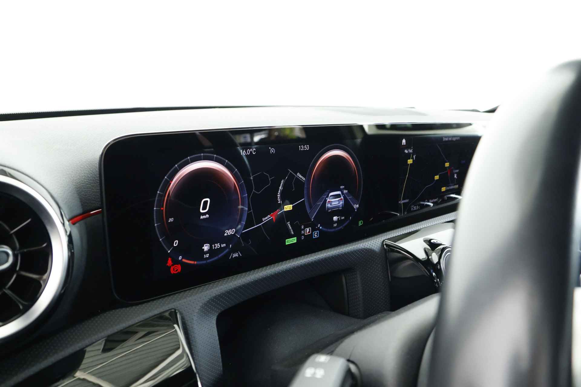 Mercedes-Benz A-Klasse 250 e AMG Line / Navi / Carplay / DAB / LED - 6/41