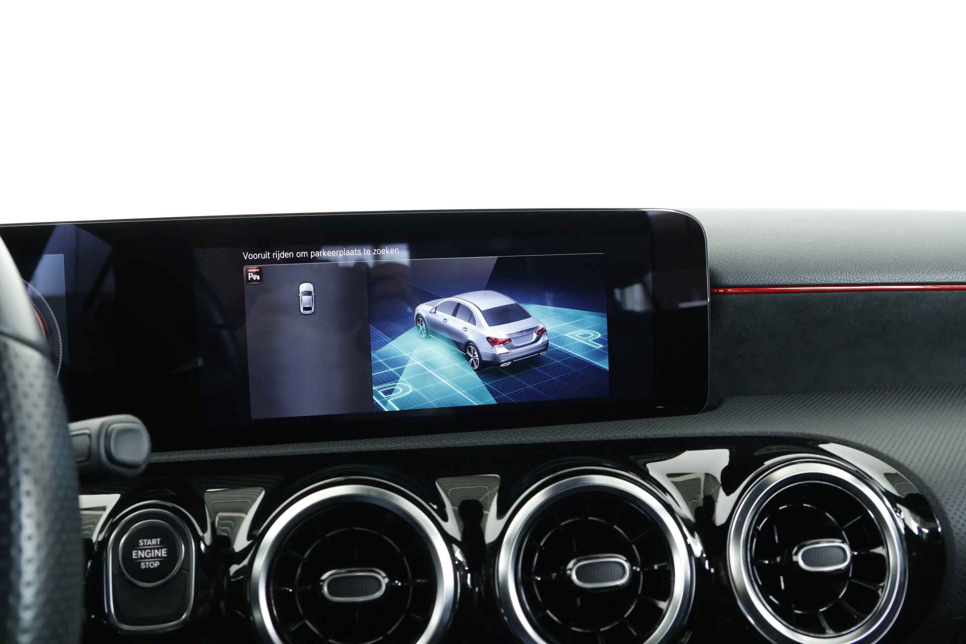 Mercedes-Benz A-Klasse 250 e AMG Line / Navi / Carplay / DAB / LED - 28/41