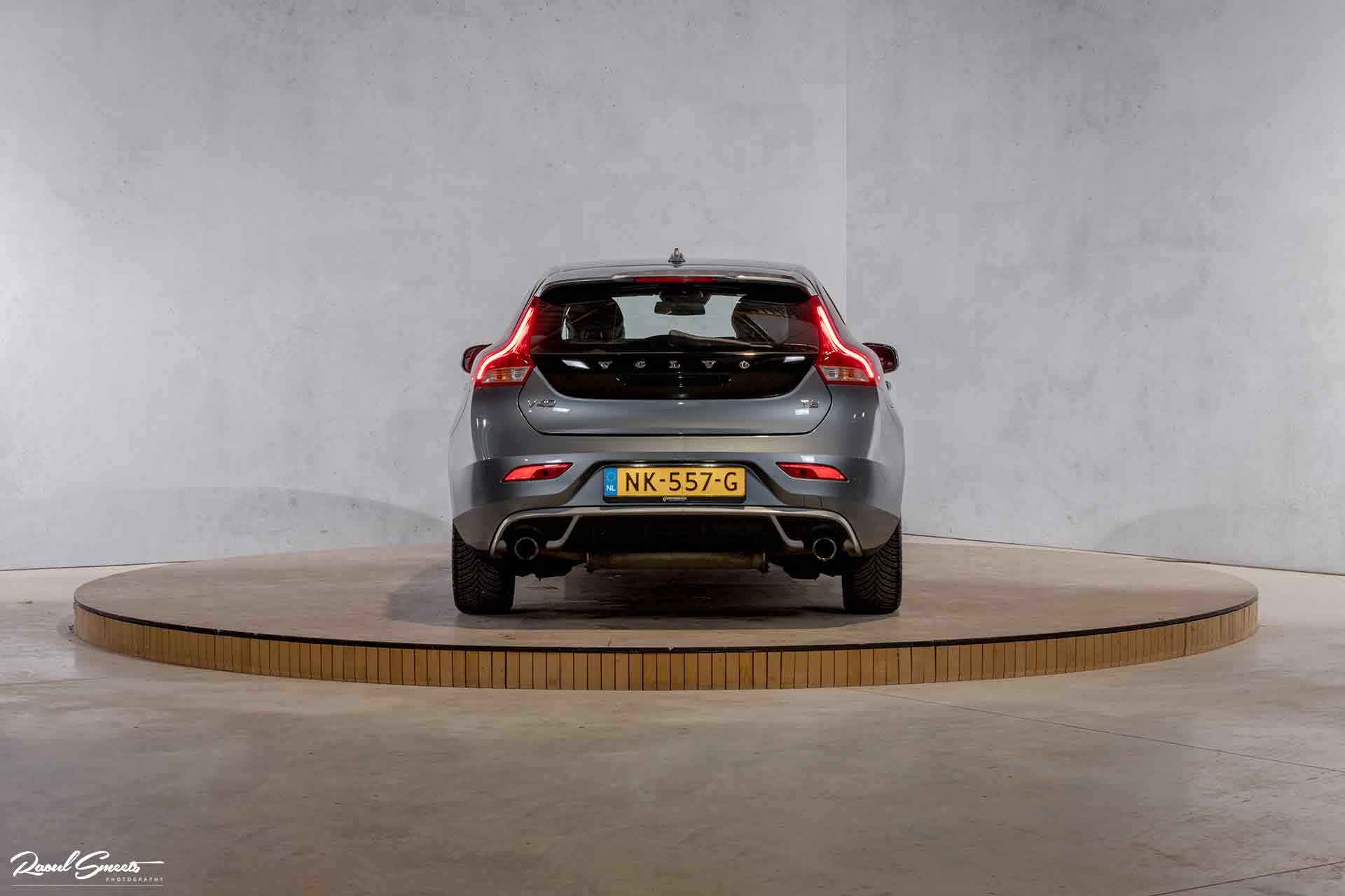 Volvo V40 1.6 T2 R-Design - 3/52