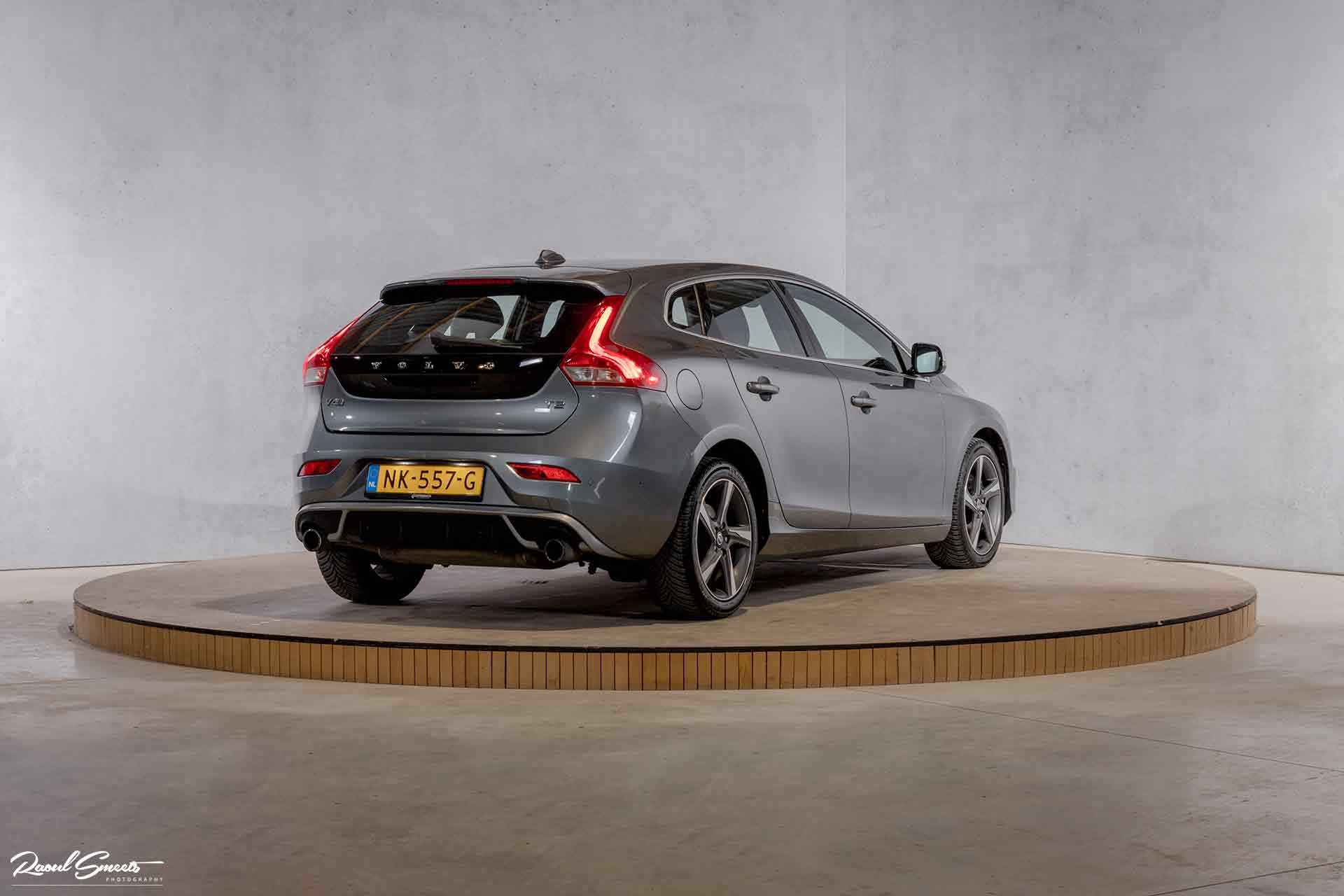 Volvo V40 1.6 T2 R-Design - 4/52