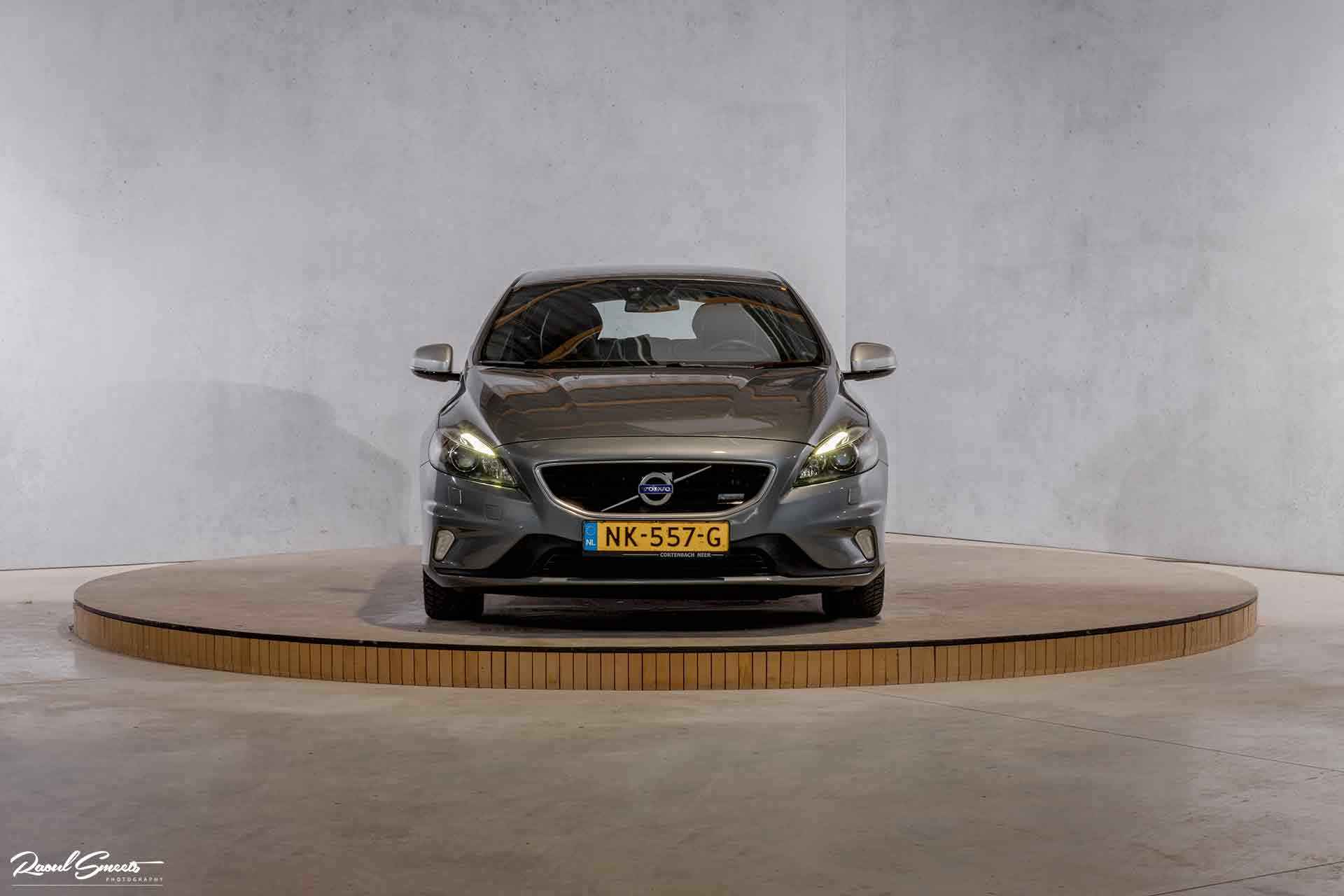 Volvo V40 1.6 T2 R-Design - 6/52