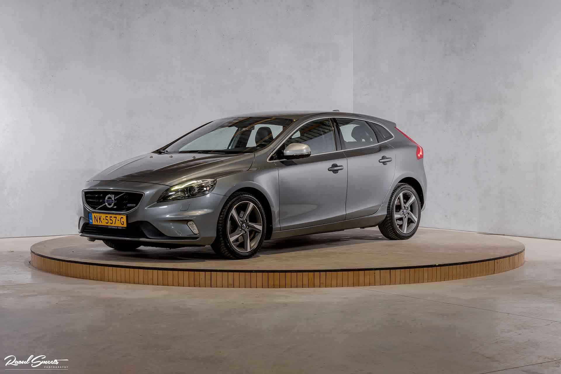 Volvo V40 1.6 T2 R-Design - 7/52