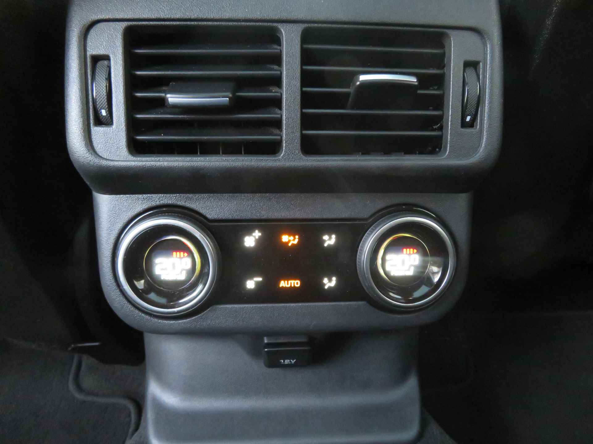Land Rover Range Rover Velar P250 Turbo AWD R-Dynamic S*LED*Navi*Camera* - 11/26