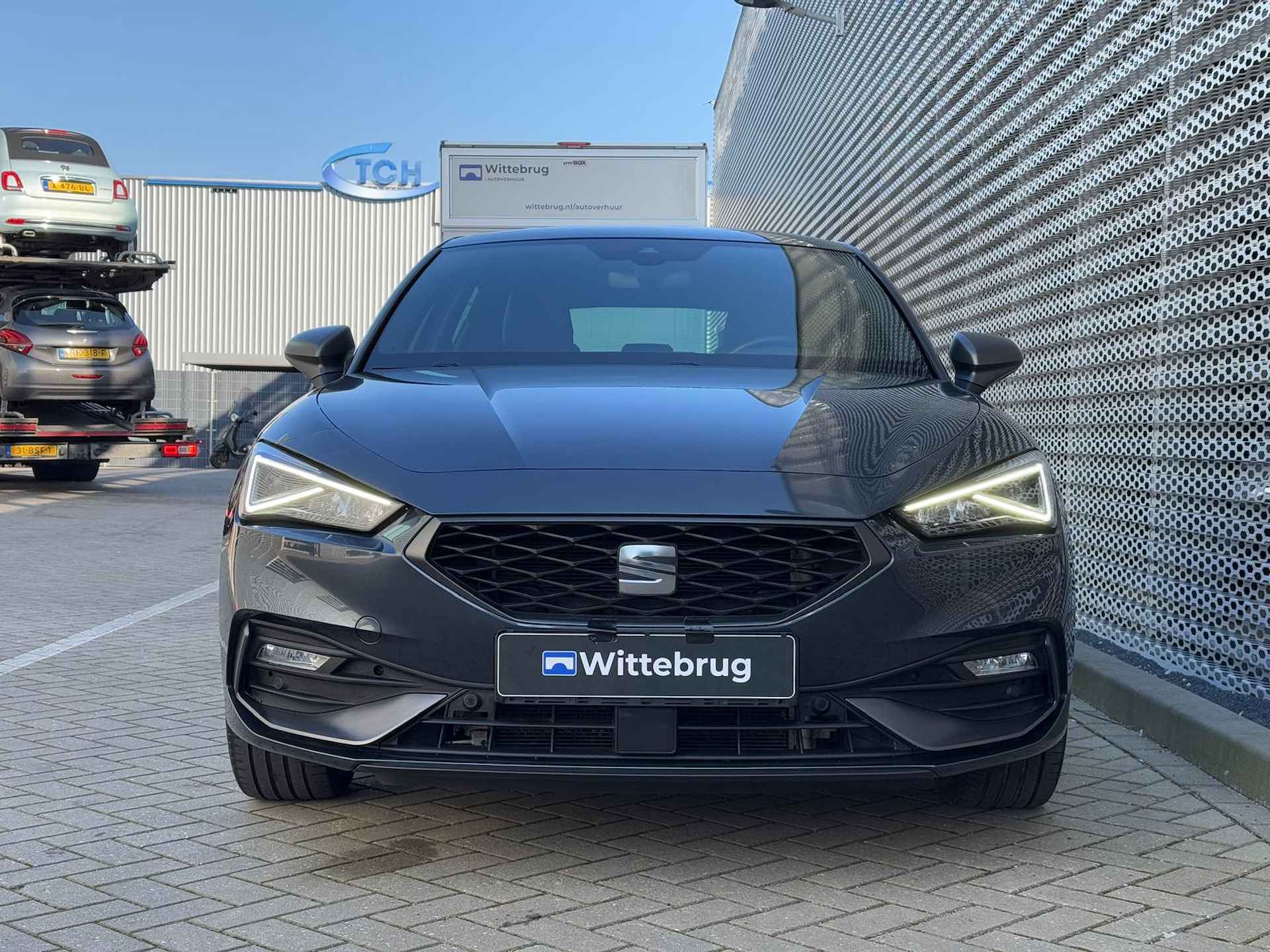 SEAT Leon 1.4 TSI eHybrid 204pk DSG PHEV FR / Panoramadak / Lichtmetaal  17'' / Navigatie / App connect / Achteruitrij camera P4 - 11/35