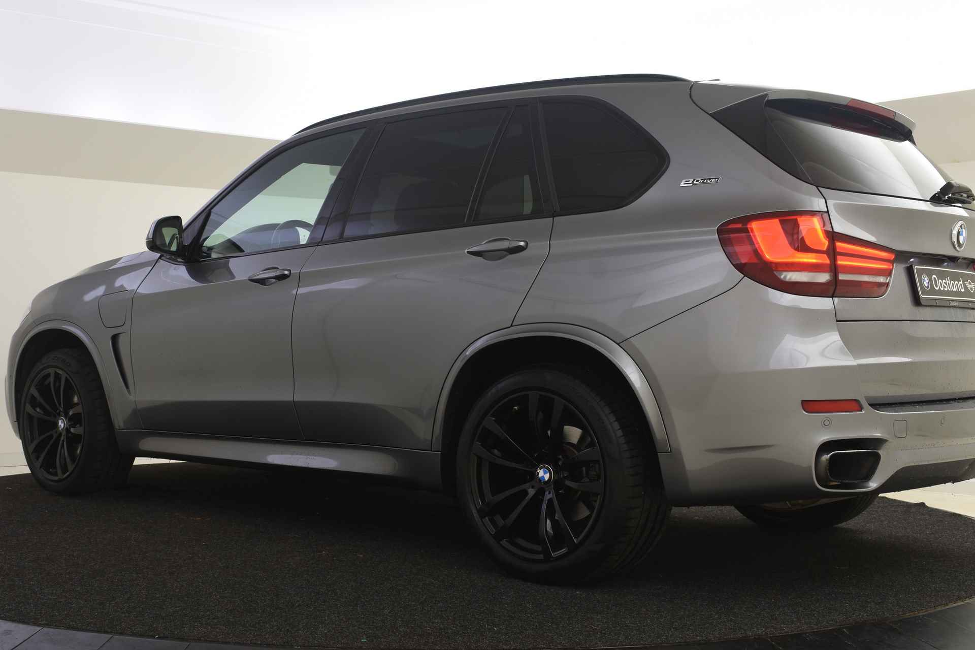 BMW X5 xDrive40e High Executive M Sport Automaat / Panoramadak / Achteruitrijcamera / Adaptieve LED / Adaptief M onderstel / Comfort Access / Apple CarPlay / Surround View - 13/53