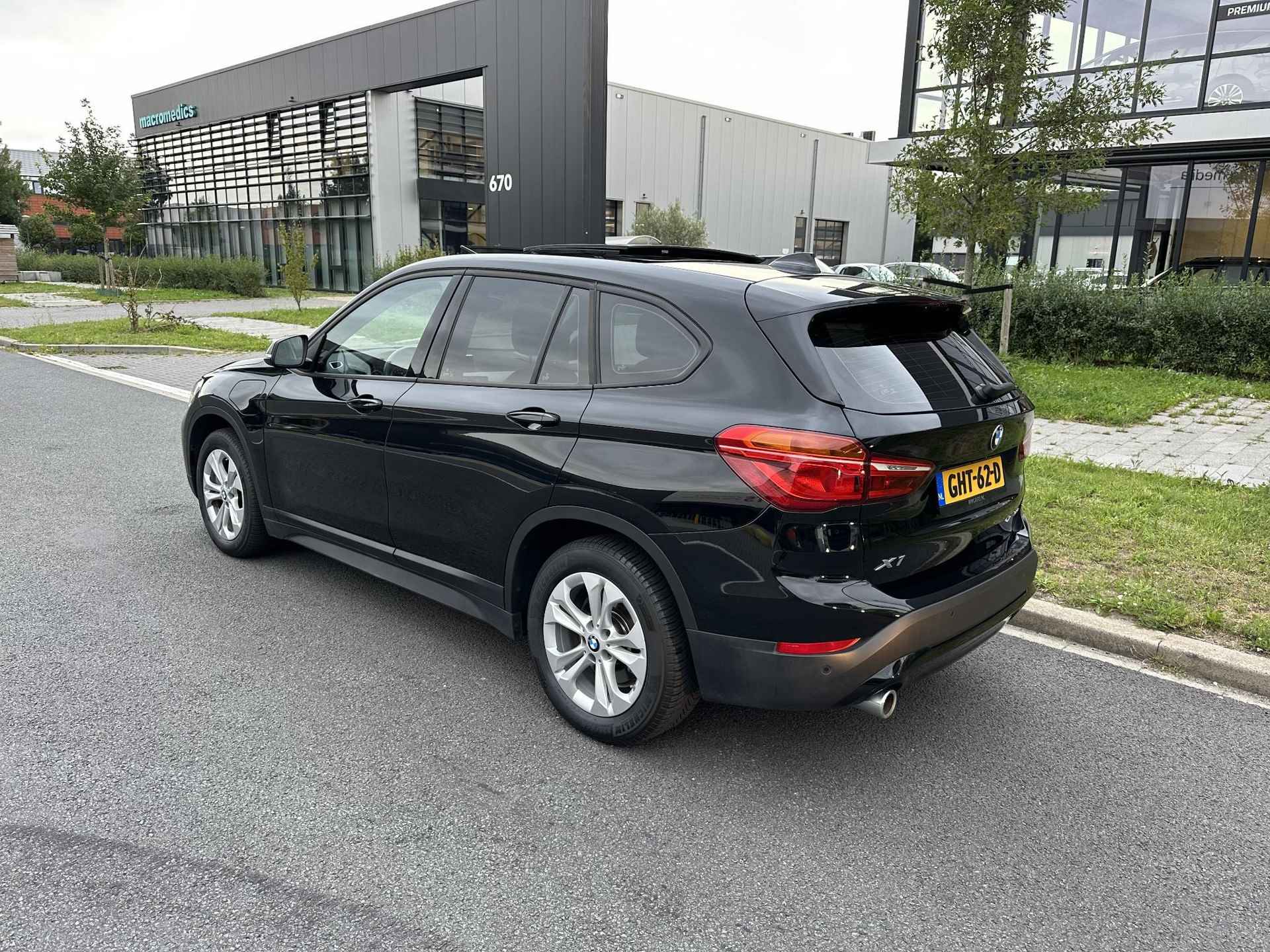 BMW X1 xDrive25e Executive Pano Navi - 6/28