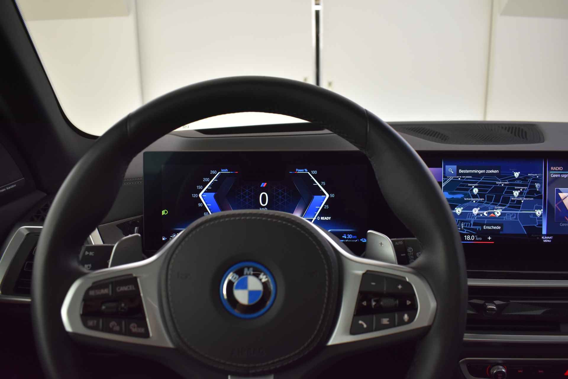 BMW X5 xDrive50e High Executive M Sport Automaat / Panoramadak / Parking Assistant Professional / Adaptieve LED / Gesture Control / Comfort Access / Driving Assistant Professional - 15/42