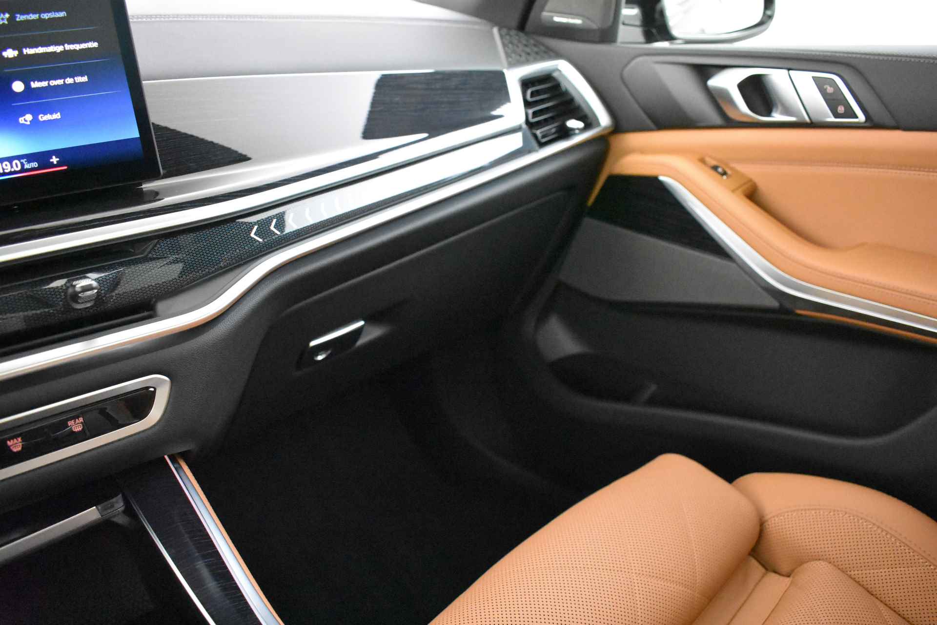 BMW X5 xDrive50e High Executive M Sport Automaat / Panoramadak / Parking Assistant Professional / Adaptieve LED / Gesture Control / Comfort Access / Driving Assistant Professional - 21/42