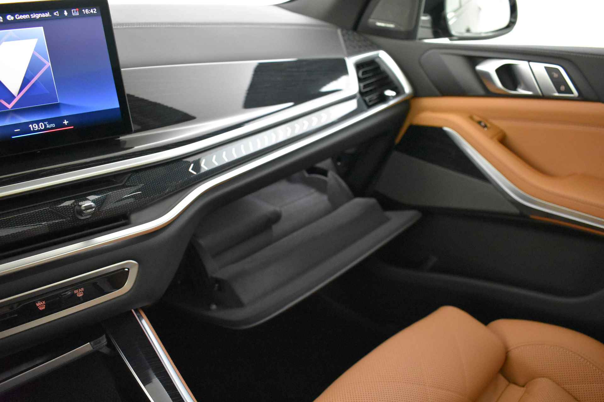 BMW X5 xDrive50e High Executive M Sport Automaat / Panoramadak / Parking Assistant Professional / Adaptieve LED / Gesture Control / Comfort Access / Driving Assistant Professional - 26/42