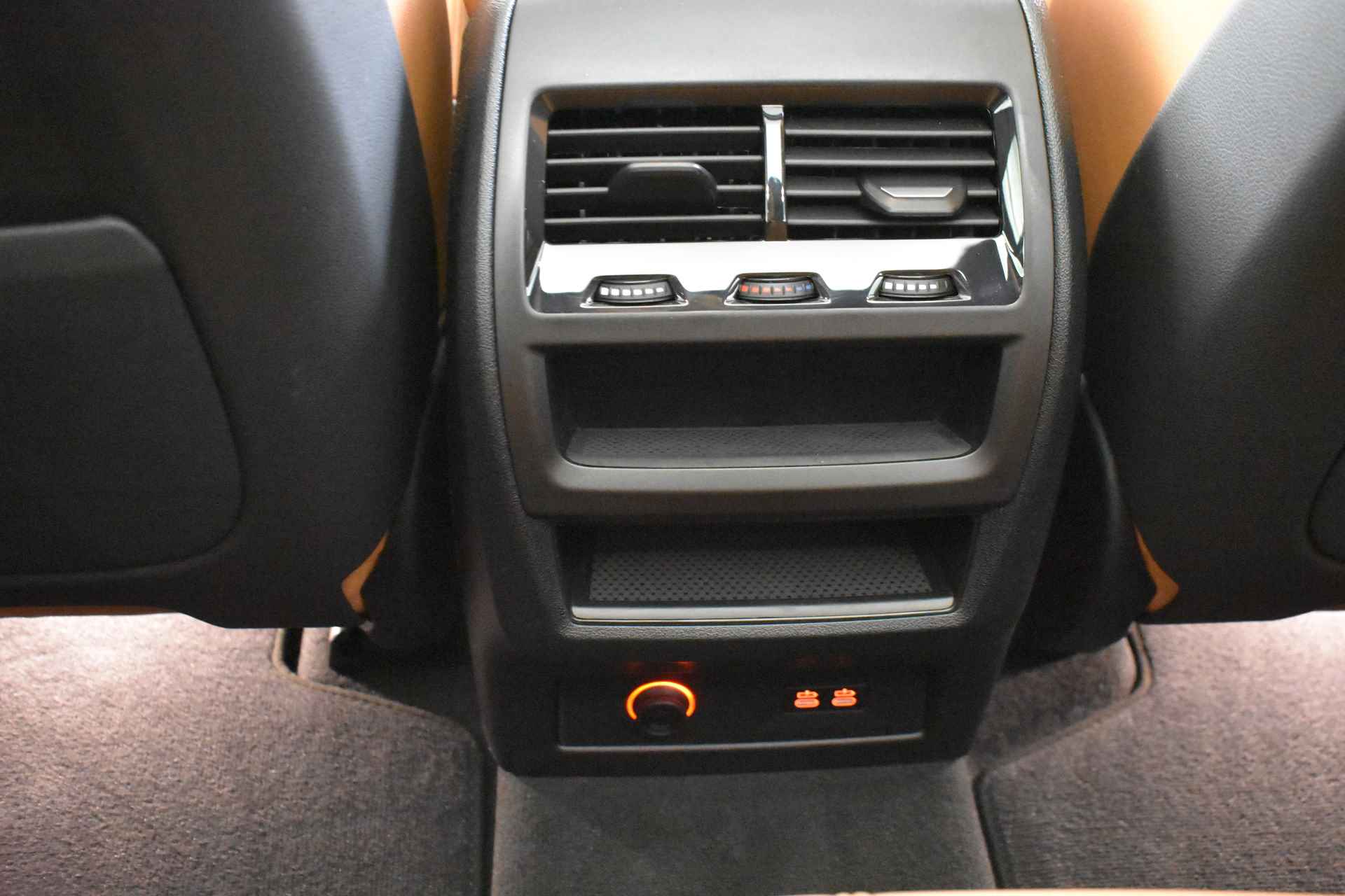 BMW X5 xDrive50e High Executive M Sport Automaat / Panoramadak / Parking Assistant Professional / Adaptieve LED / Gesture Control / Comfort Access / Driving Assistant Professional - 29/42