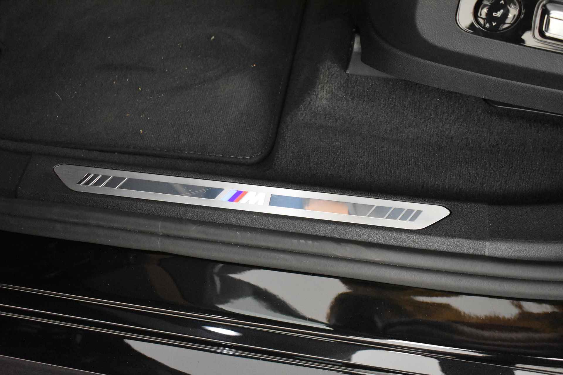 BMW X5 xDrive50e High Executive M Sport Automaat / Panoramadak / Parking Assistant Professional / Adaptieve LED / Gesture Control / Comfort Access / Driving Assistant Professional - 36/42