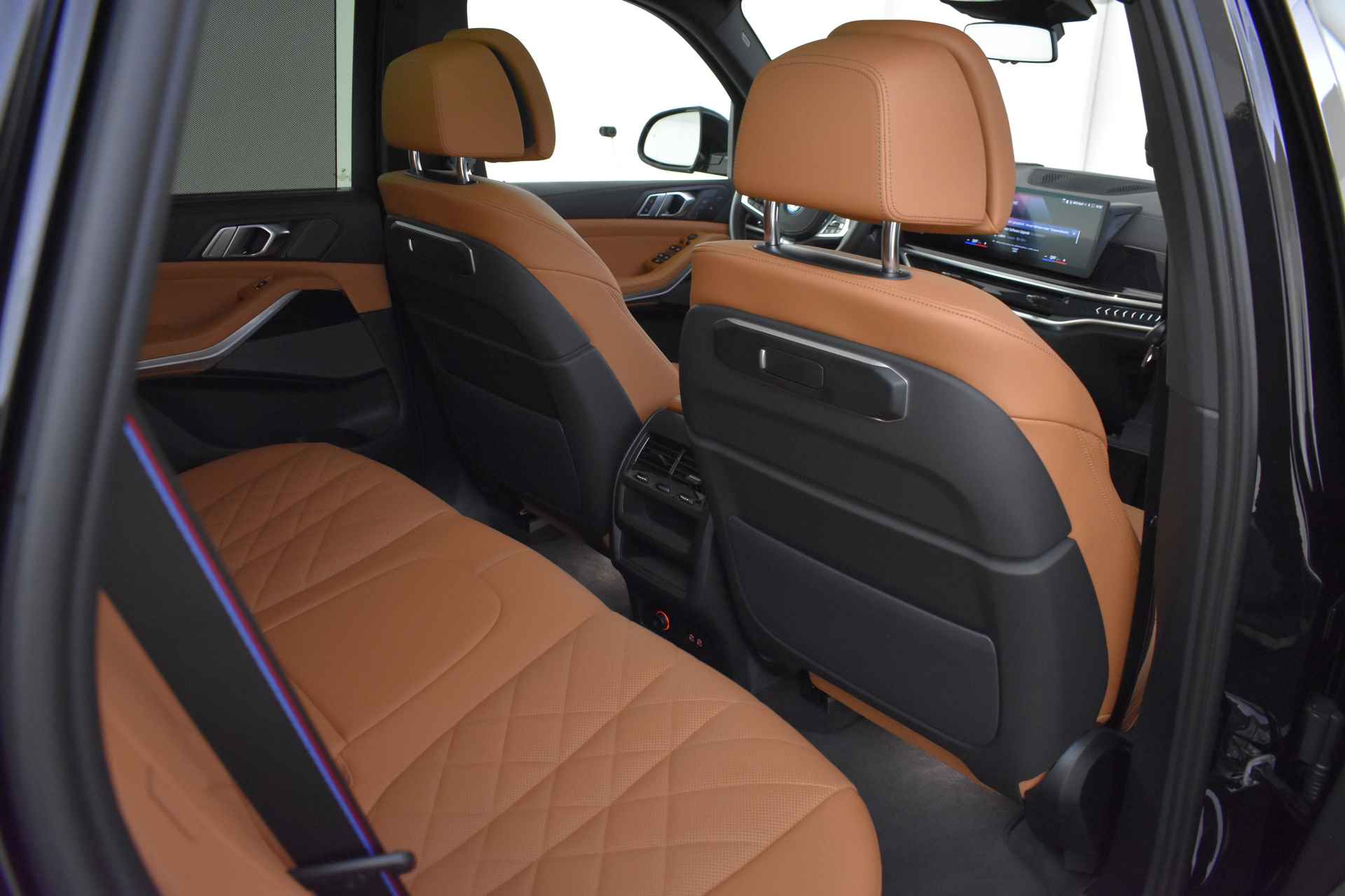 BMW X5 xDrive50e High Executive M Sport Automaat / Panoramadak / Parking Assistant Professional / Adaptieve LED / Gesture Control / Comfort Access / Driving Assistant Professional - 41/42