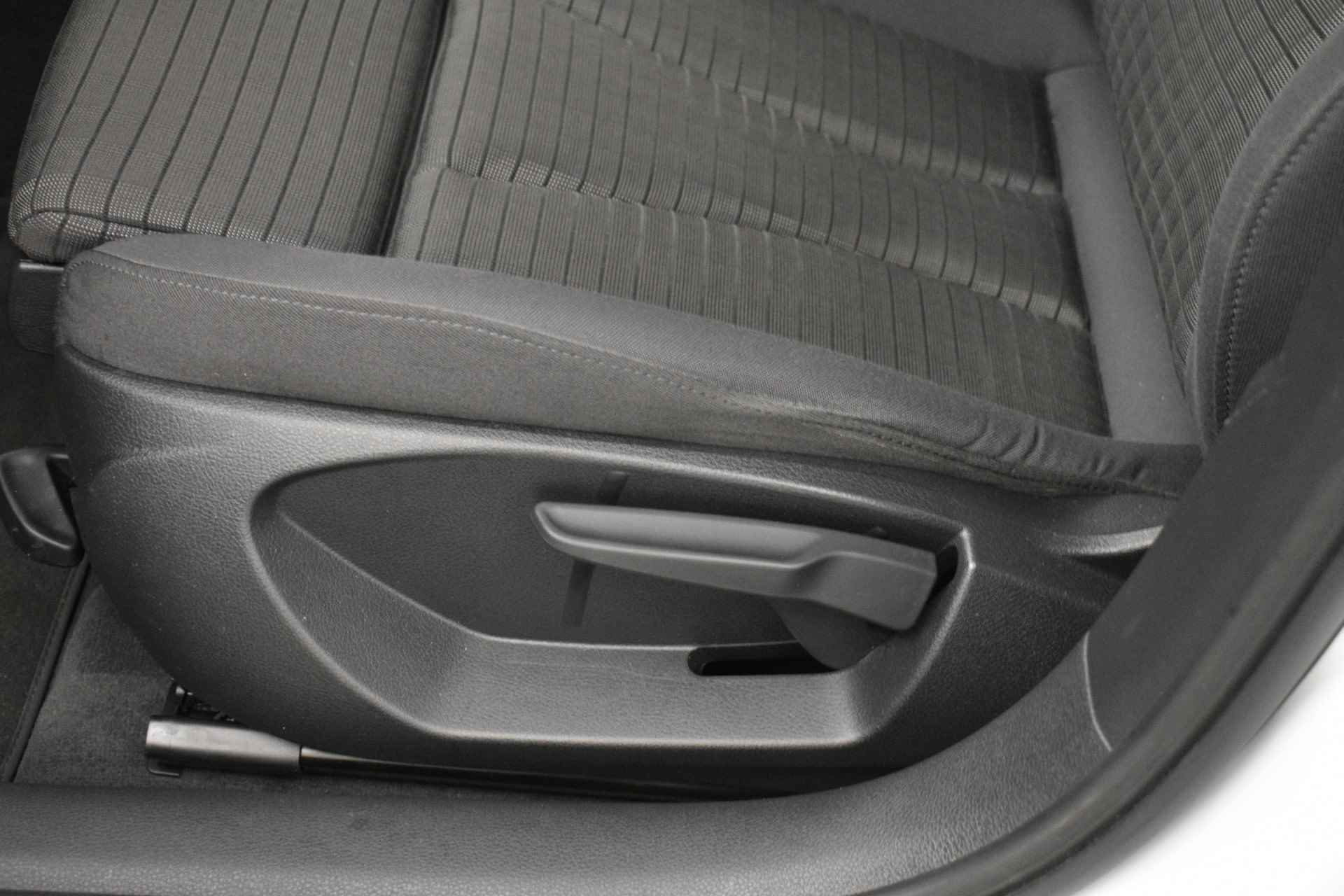 Audi A3 Sportback 1.4 e-tron Incl BTW Sport S Line Virtual cockpit PDC Stuur+Stoelverw Cruise - 31/41