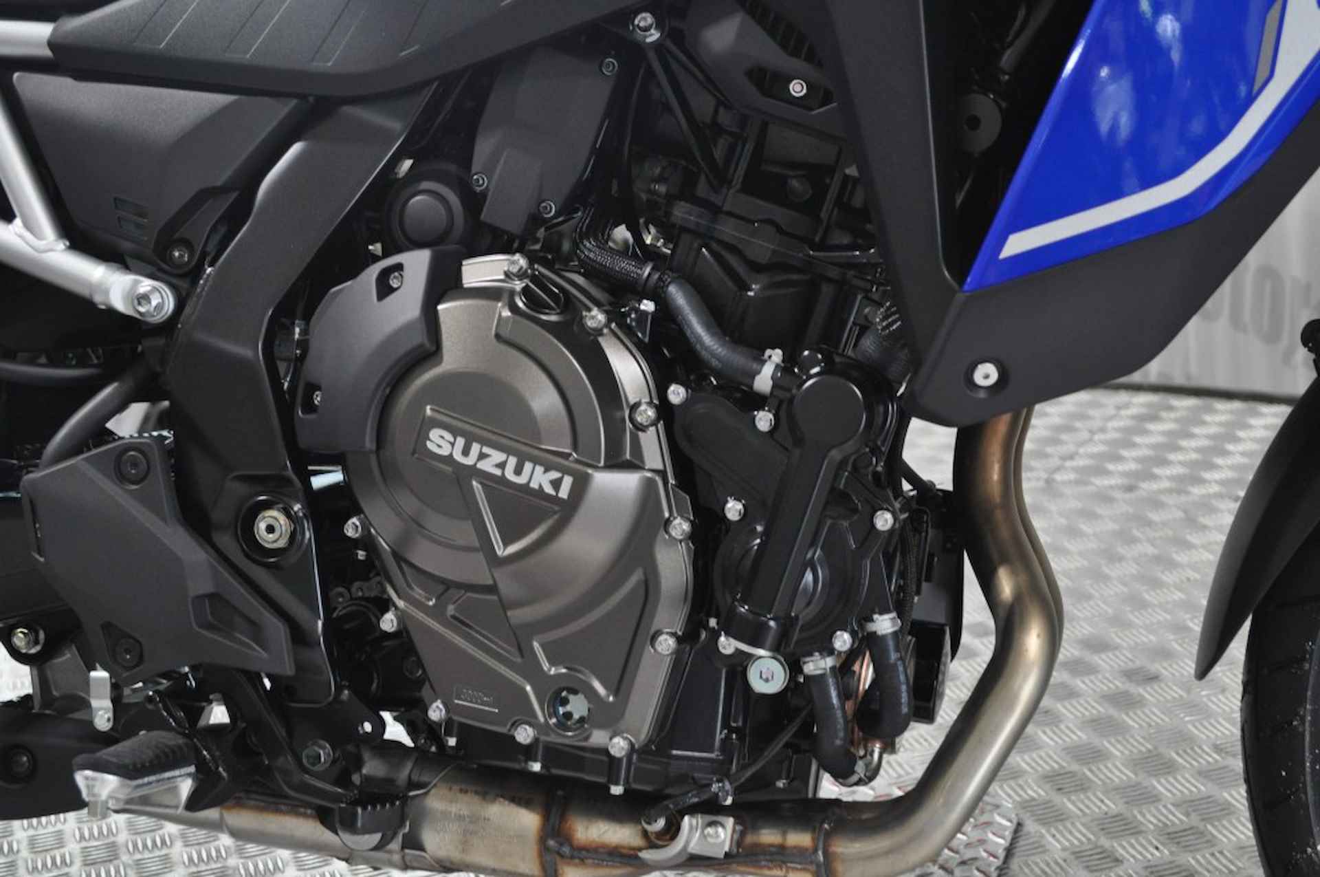 SUZUKI V-strom 800 - 6/16