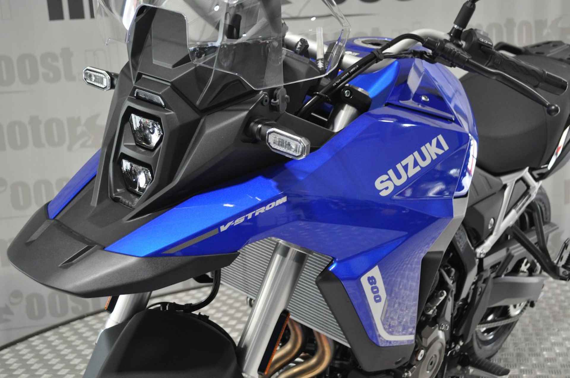 SUZUKI V-strom 800 - 11/16