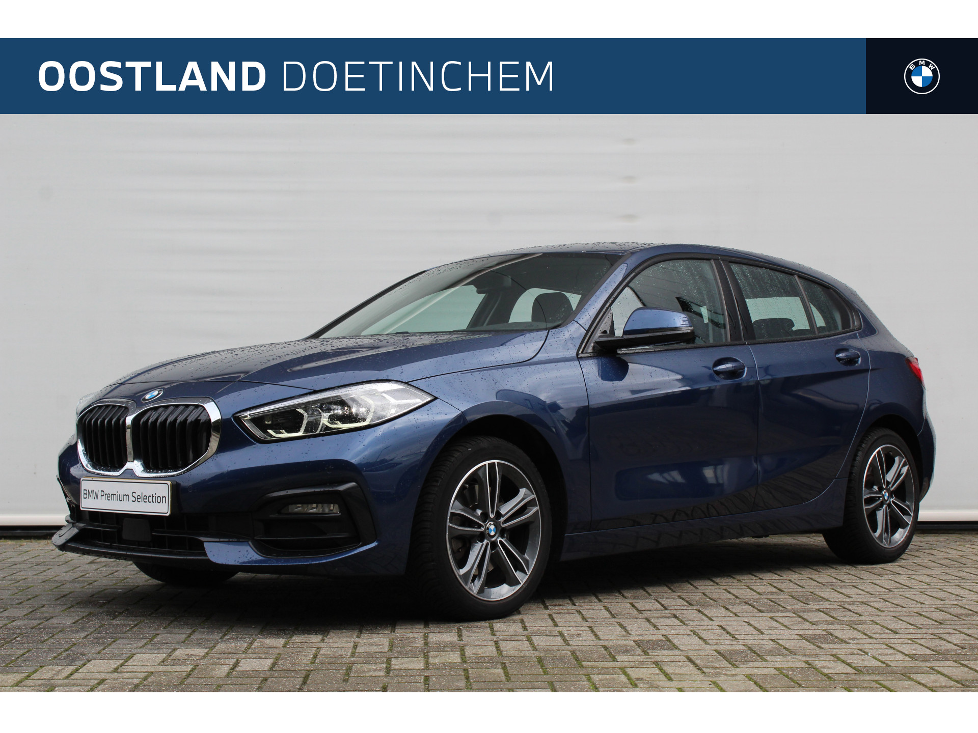 BMW 1-serie 118i Executive Sport Line Automaat / Sportstoelen / PDC / Cruise Control / Adaptieve LED / Live Cockpit Professional / Multifunctioneel stuurwiel