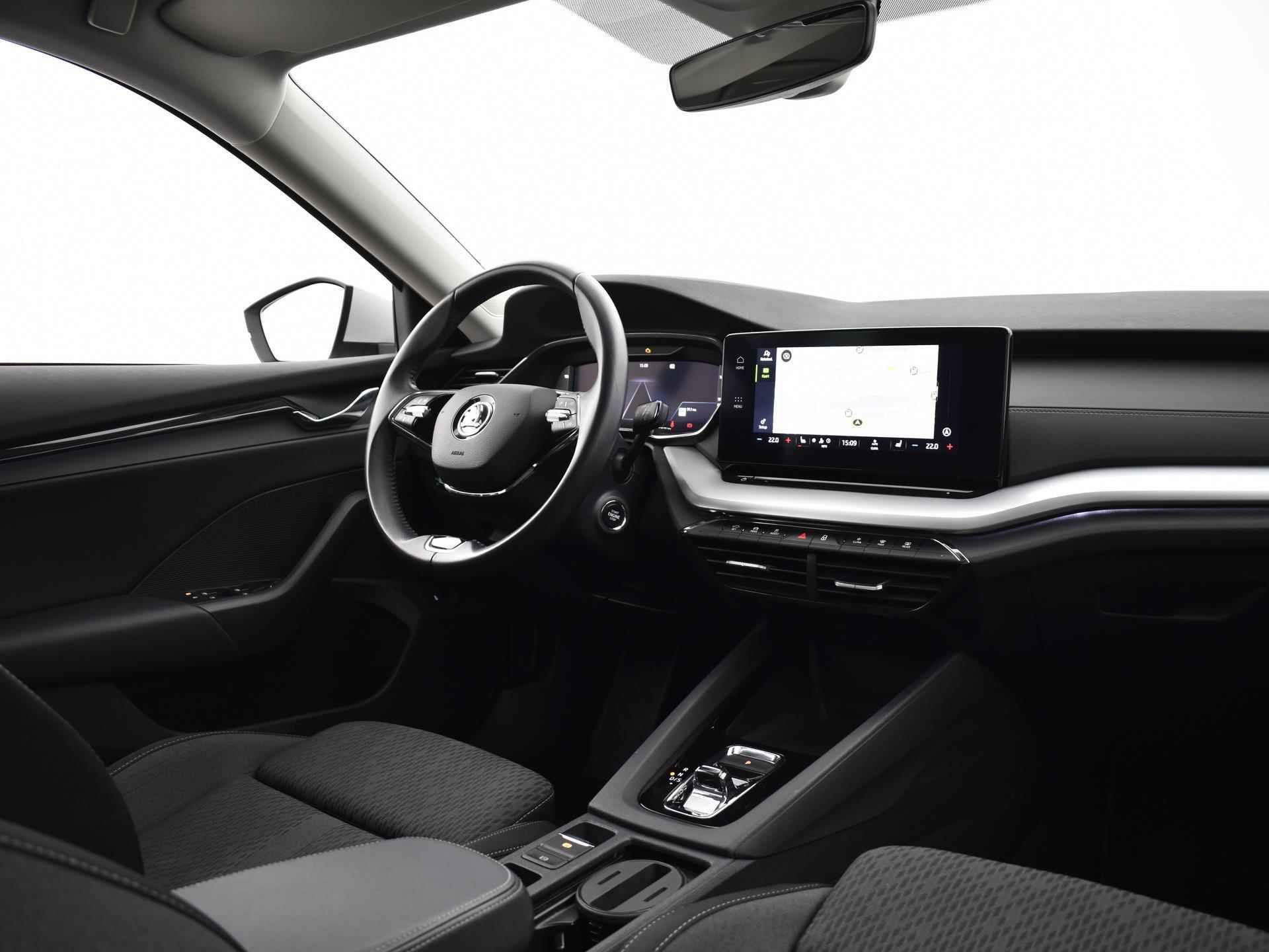 Skoda Octavia Combi 1.5 e-Tsi 150pk DSG 150pk Business Edition | Camera | Apple Car Play | Massagefunctie | Keyless | ACC | Navigatie | Stuurwielverwarming | 17"Velgen | Garantie t/m 05-12-2026 of 100.000km - 14/30