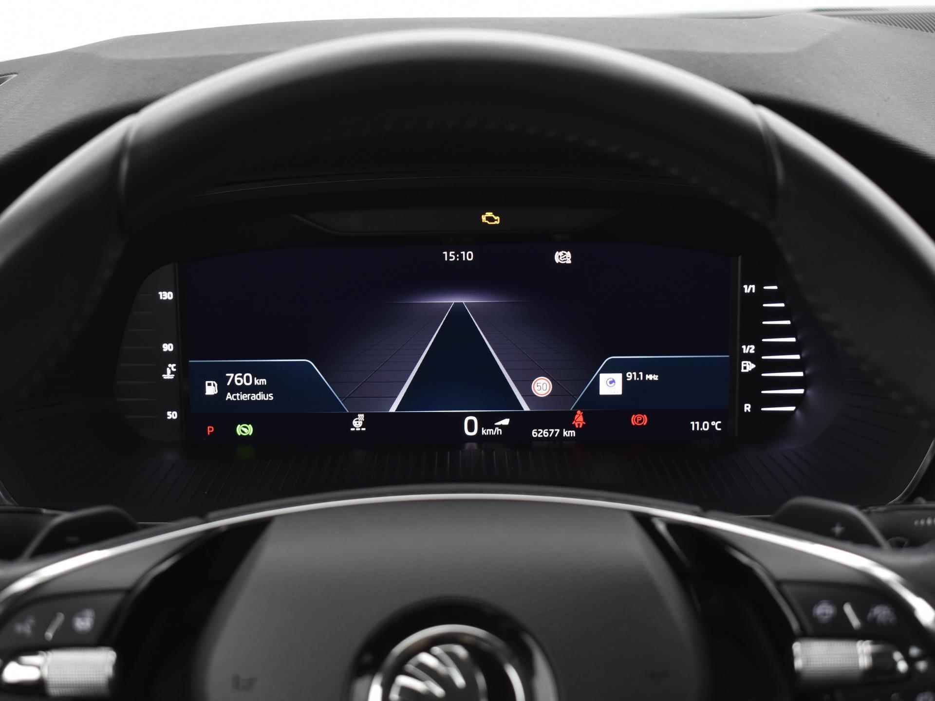 Skoda Octavia Combi 1.5 e-Tsi 150pk DSG 150pk Business Edition | Camera | Apple Car Play | Massagefunctie | Keyless | ACC | Navigatie | Stuurwielverwarming | 17"Velgen | Garantie t/m 05-12-2026 of 100.000km - 20/30