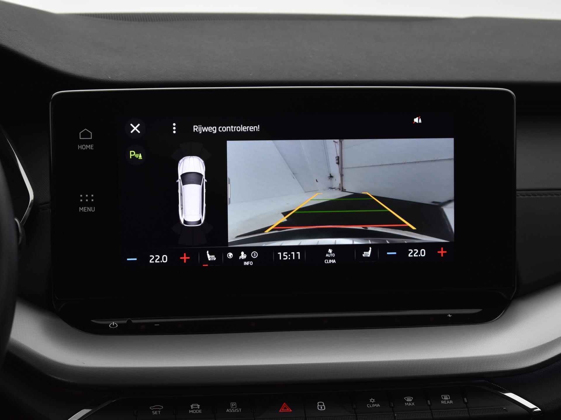 Skoda Octavia Combi 1.5 e-Tsi 150pk DSG 150pk Business Edition | Camera | Apple Car Play | Massagefunctie | Keyless | ACC | Navigatie | Stuurwielverwarming | 17"Velgen | Garantie t/m 05-12-2026 of 100.000km - 23/30