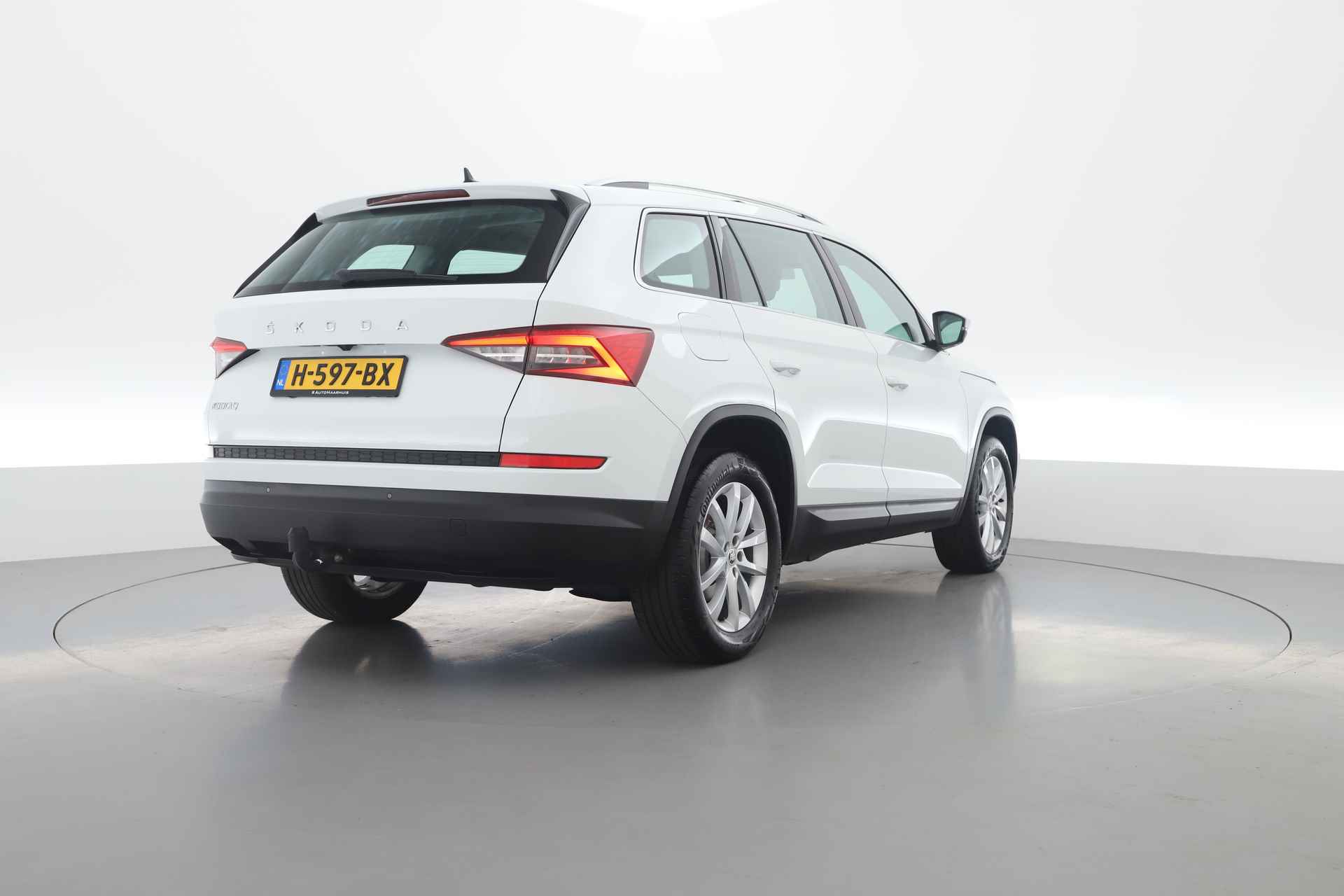 Škoda Kodiaq 1.5 TSI Limited Business Edition | Pano | Navi | Camera | Adapt. Cruise | Trekhaak | Canton | Stoelverw. - 2/30