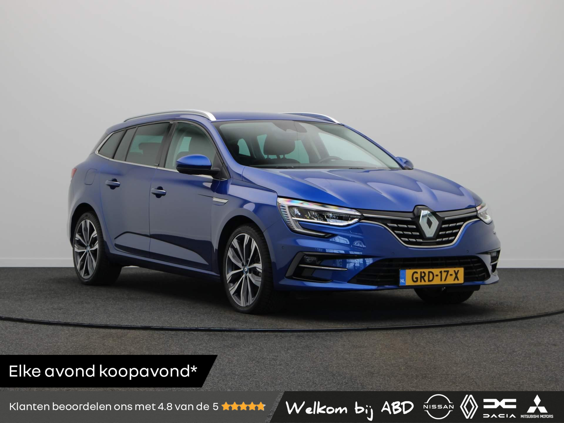 Renault Mégane Estate E-Tech Plug-In Hybrid 160pk Intens | Dealer onderhouden | Stoel en stuurwielverwarming | Navigatie | Cruise control | Climate control | Privacy glass | half leder |