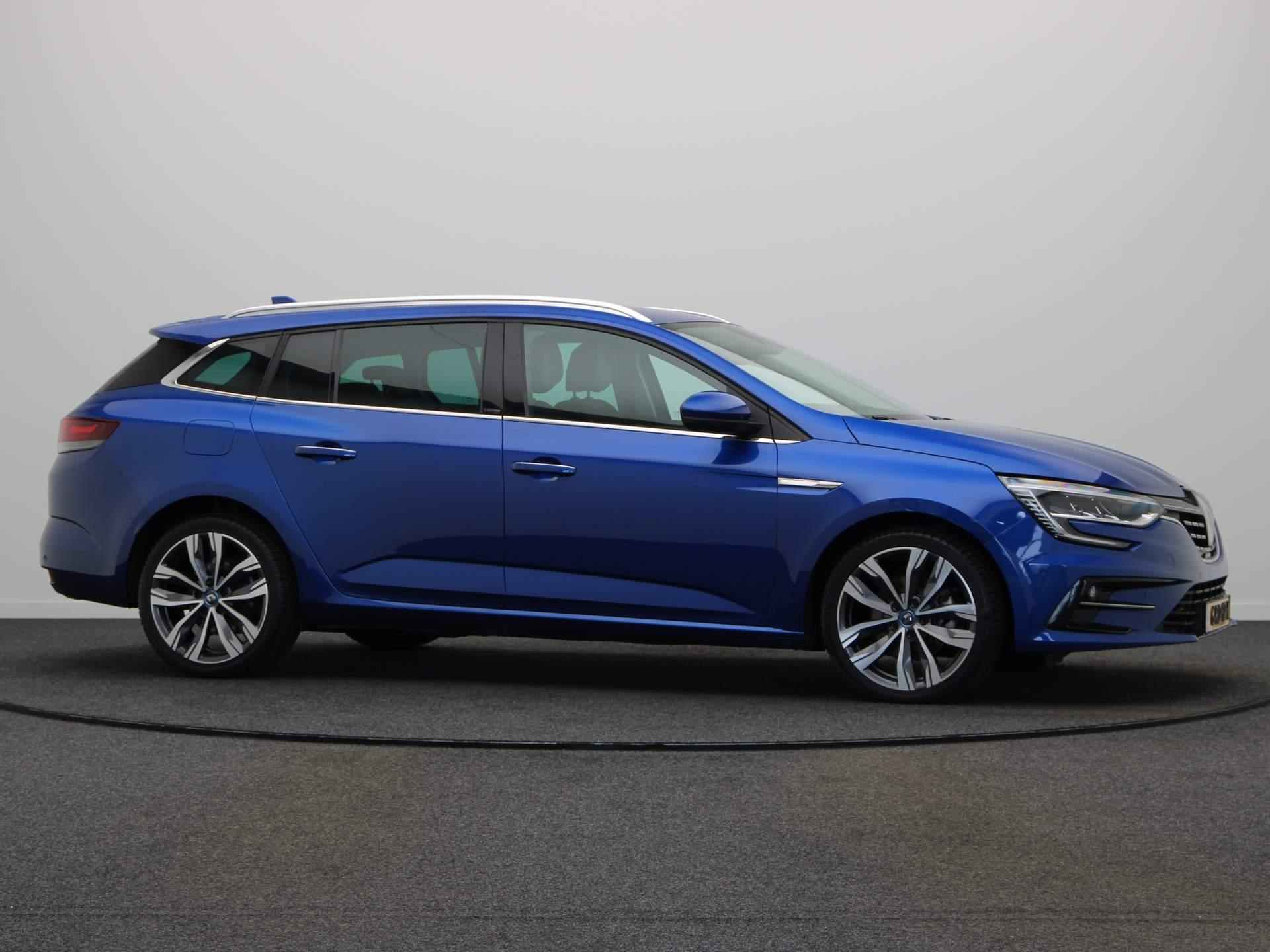 Renault Mégane Estate E-Tech Plug-In Hybrid 160pk Intens | Dealer onderhouden | Stoel en stuurwielverwarming | Navigatie | Cruise control | Climate control | Privacy glass | half leder | - 13/57